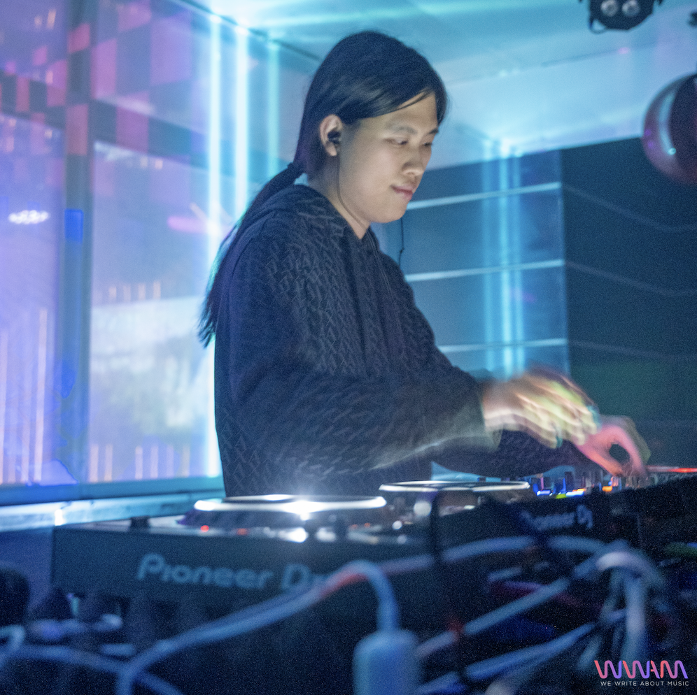 You Liang Plays Late Into the Night at Tokyo's Cross Roppongi