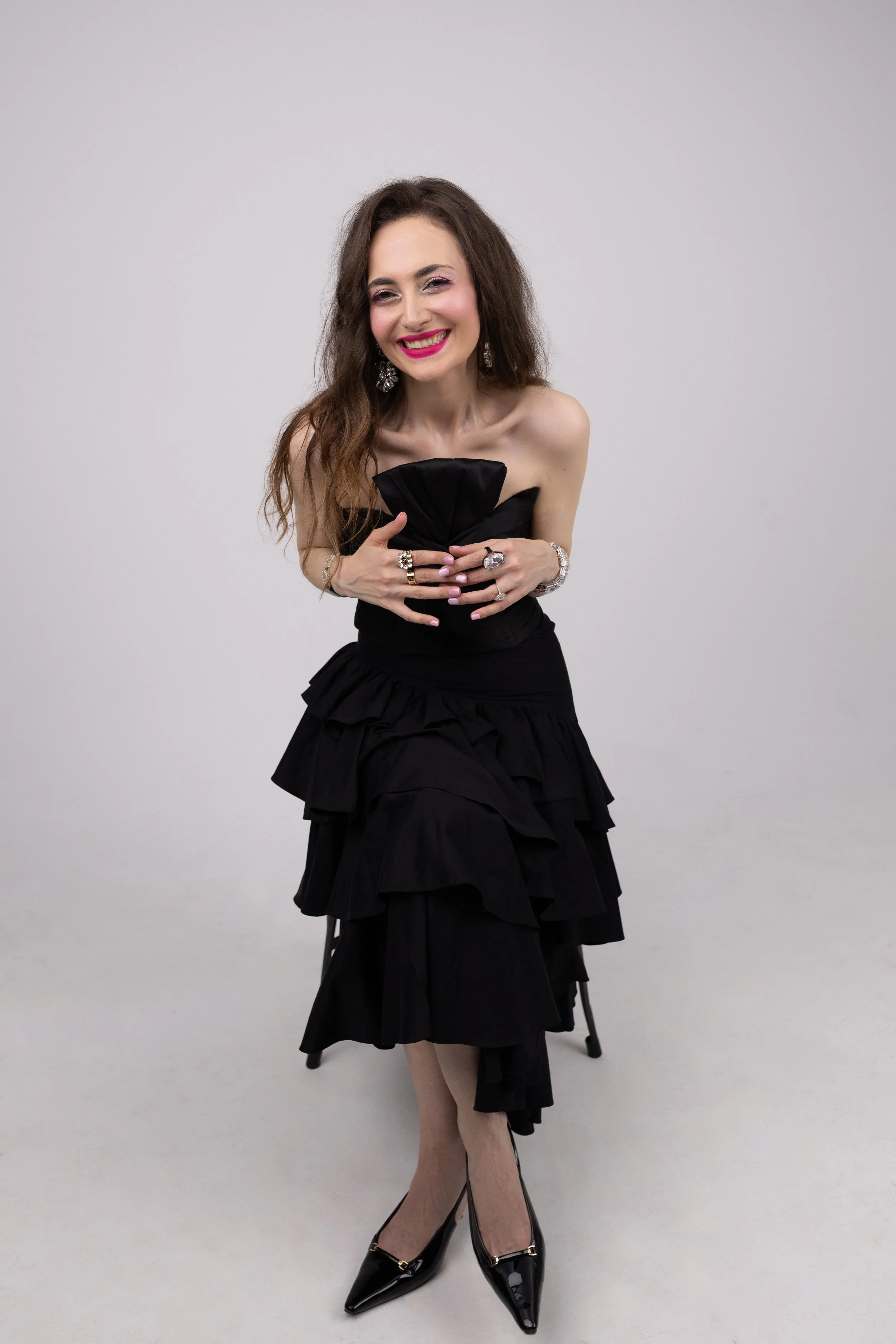 Gulia finds cinematic beauty on vocal-forward single, “Grace”