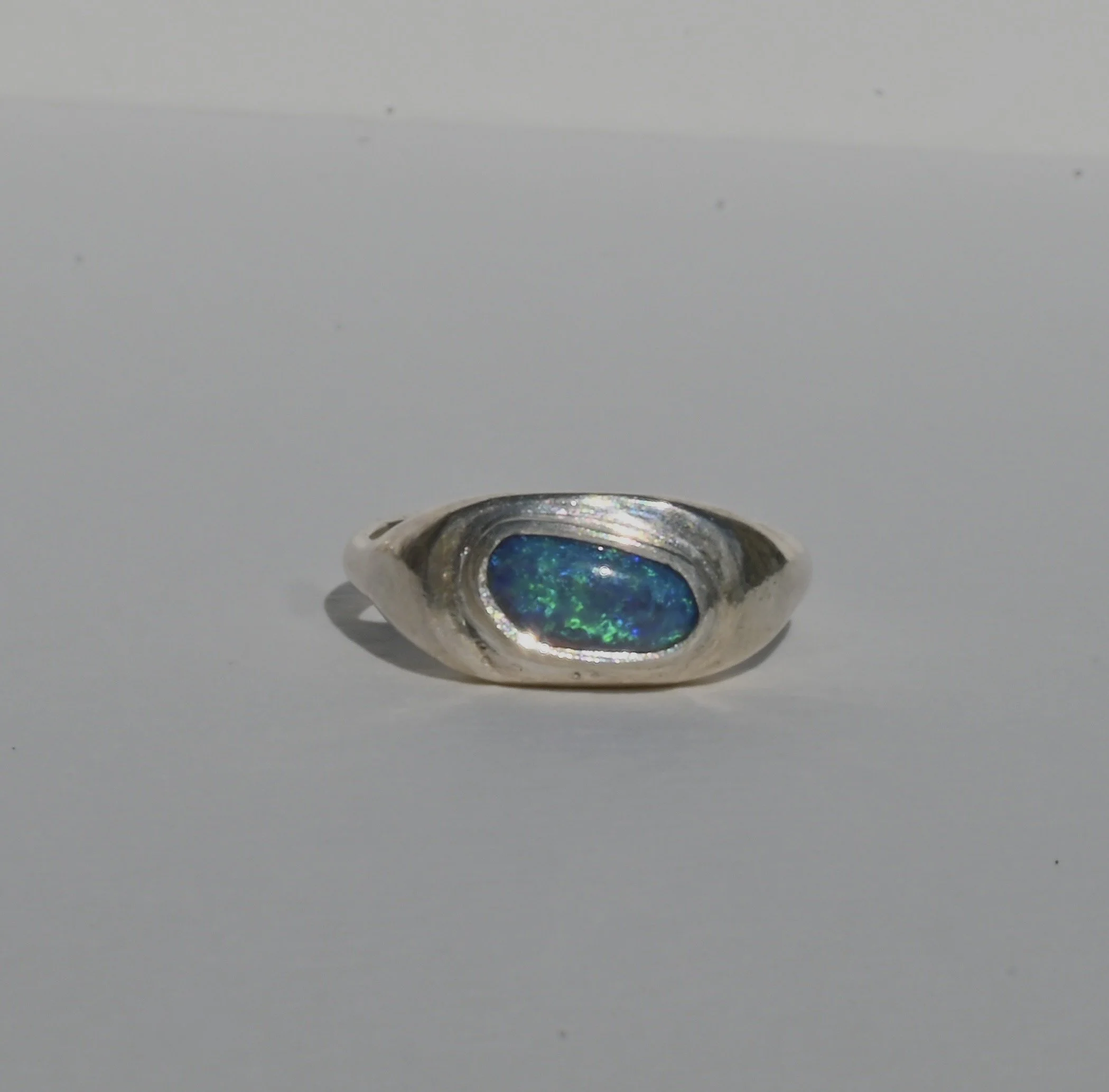 CRYSTAL OPAL Signet Ring