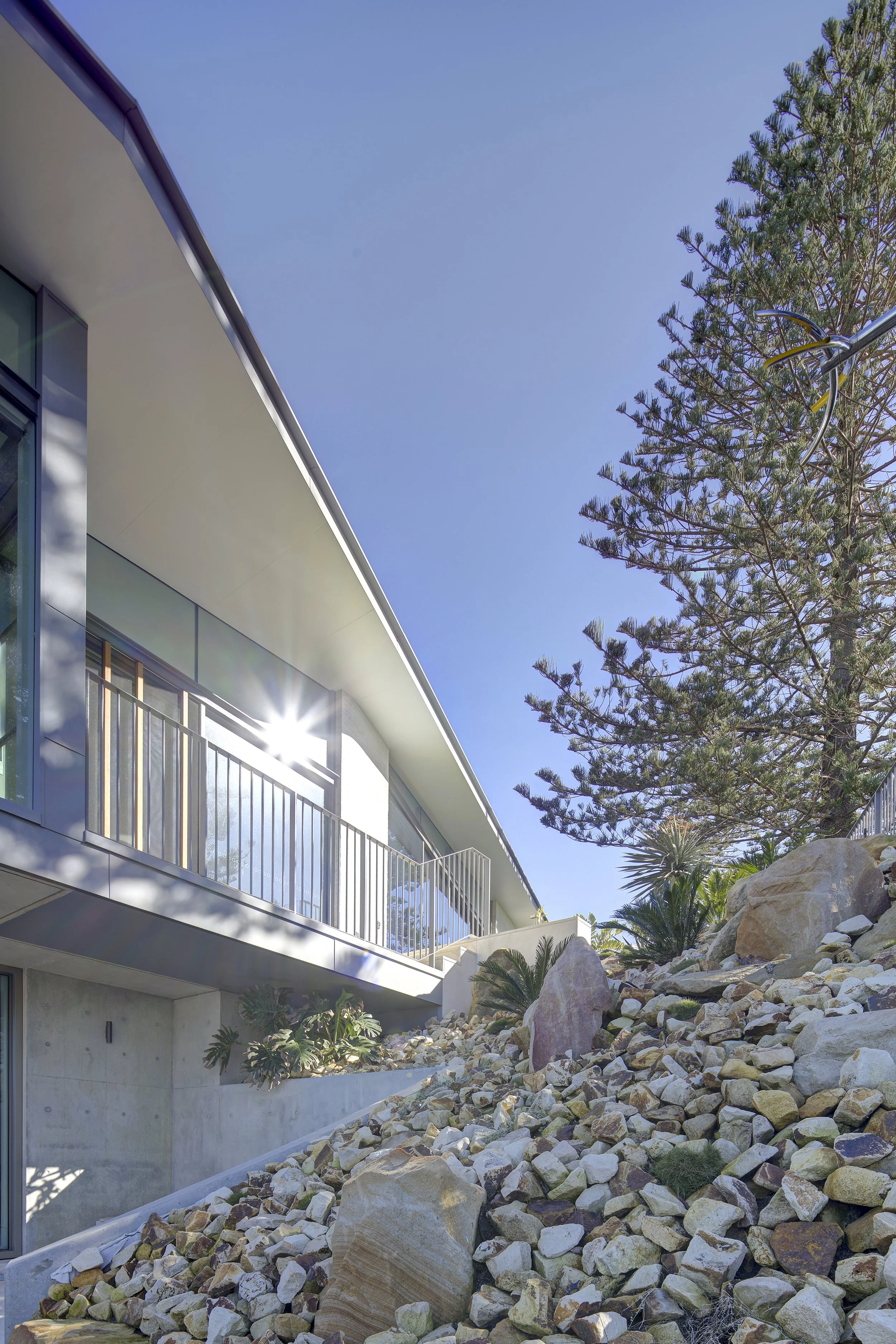 06_11362-resnew_WhiteRockHouse_VirginiaKerridgeArchitect_BrettBoardman.jpg