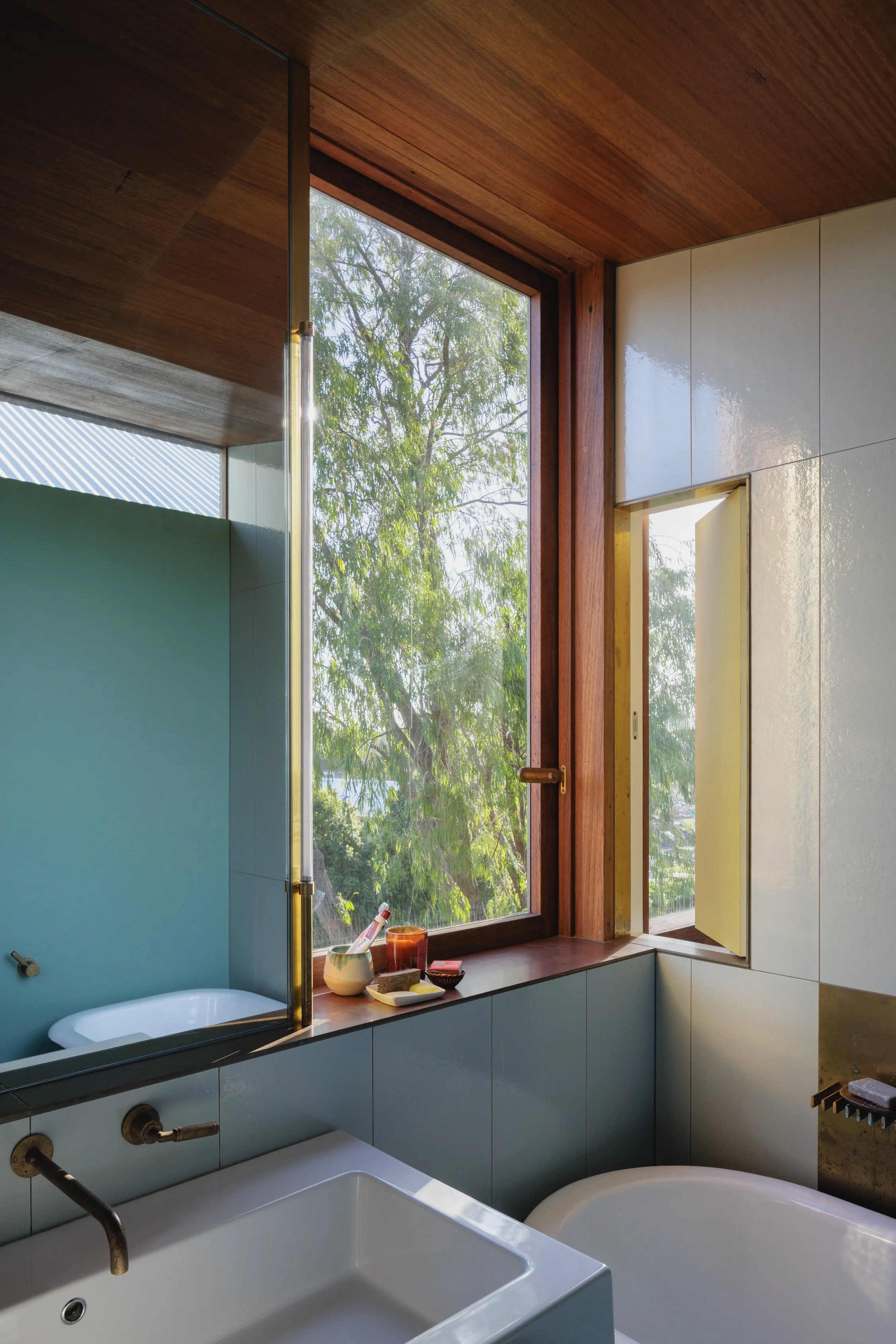 06_10949-resaltsadds_RainbowHouse_VirginiaKerridgeArchitect_ClintonWeaver.jpg