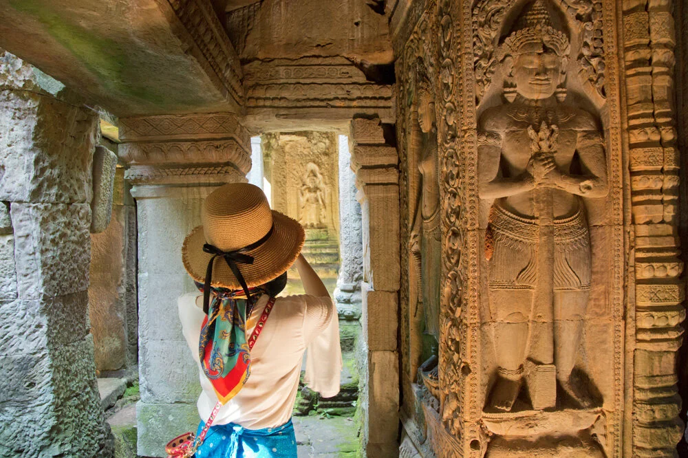 Catherine-Karnow-Photo-Workshop-Cambodia-03.jpg