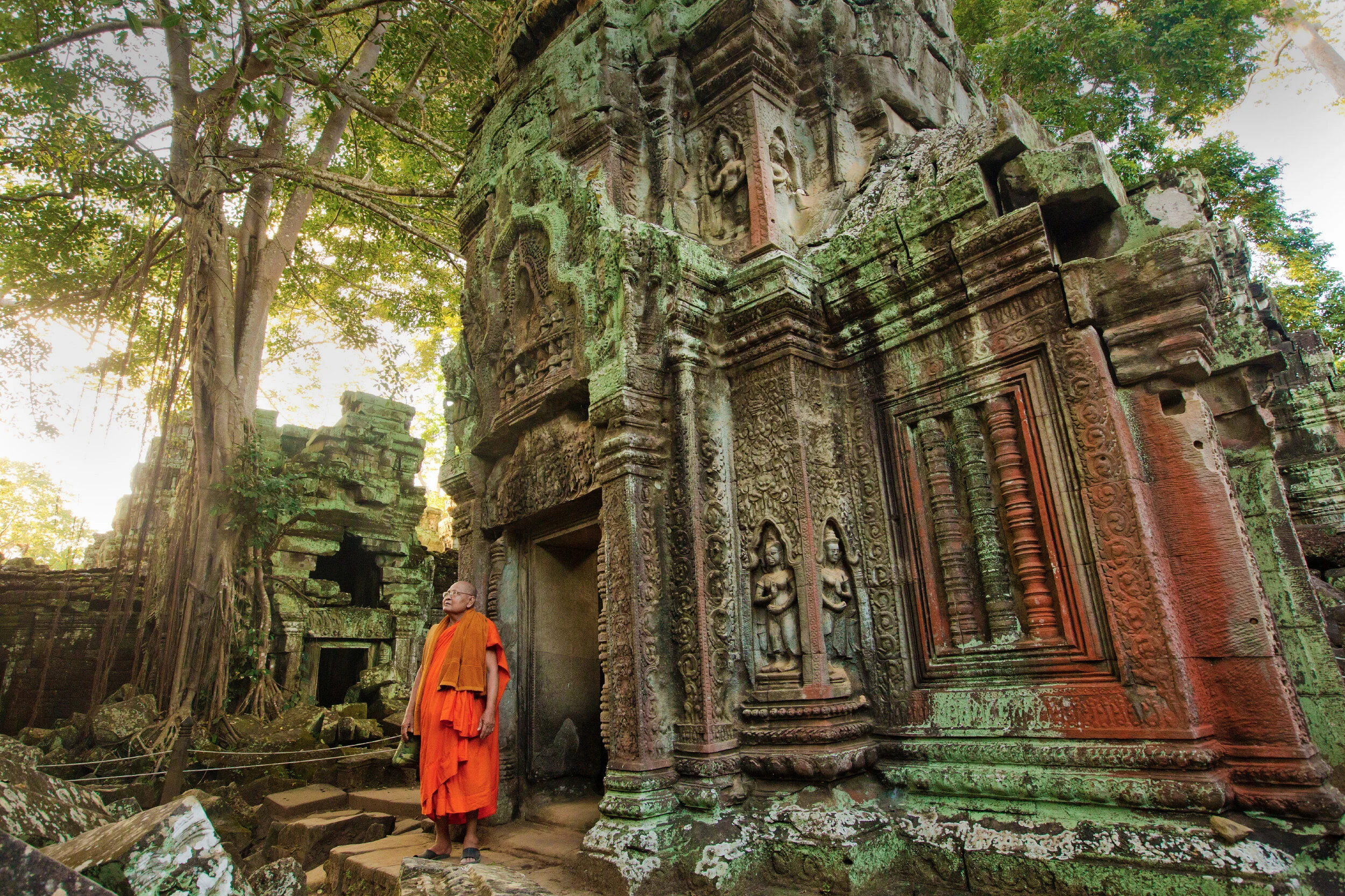 Catherine-Karnow-Photo-Workshop-Cambodia-02b.jpg