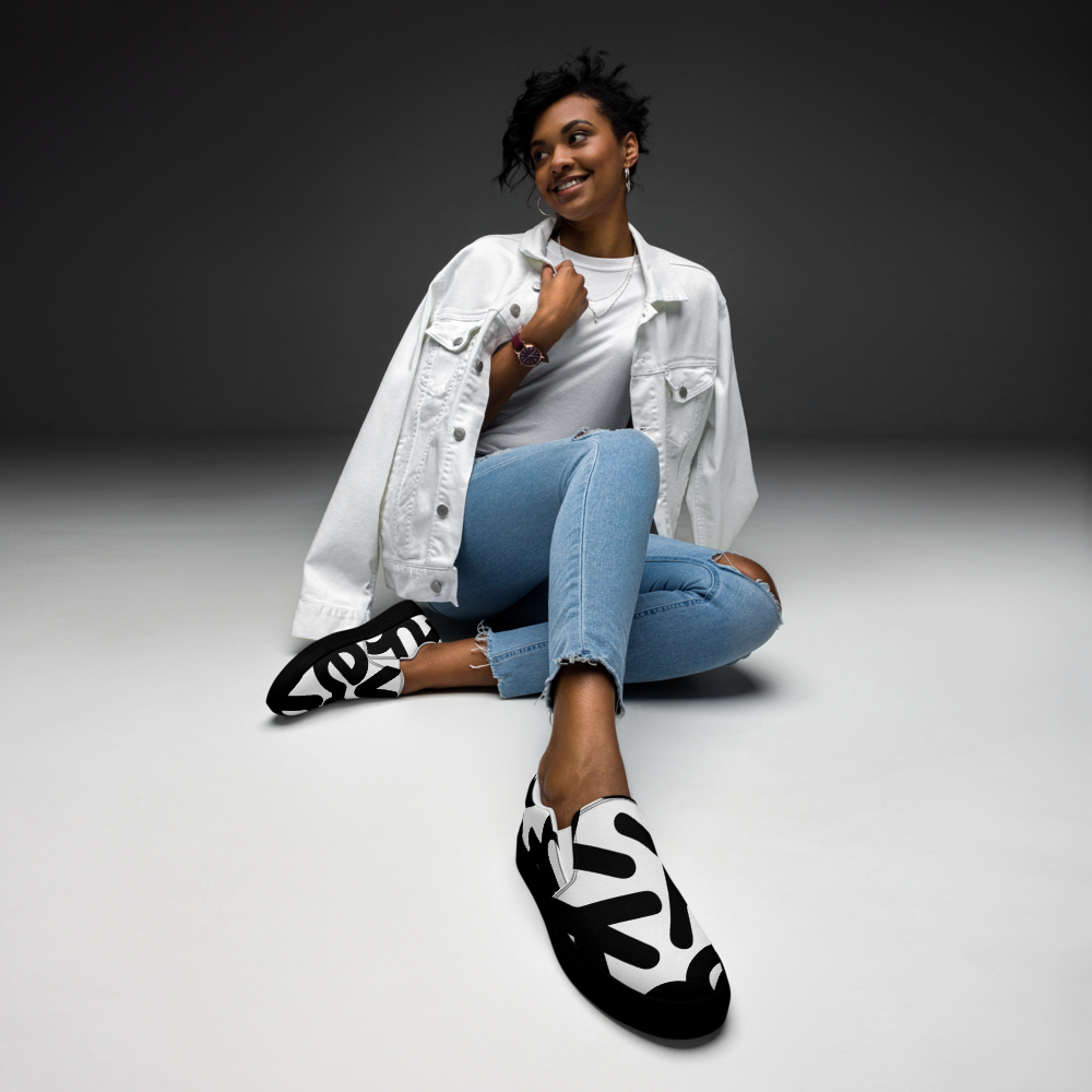 womens-slip-on-canvas-shoes-black-front-67fc18b21dbb6.png