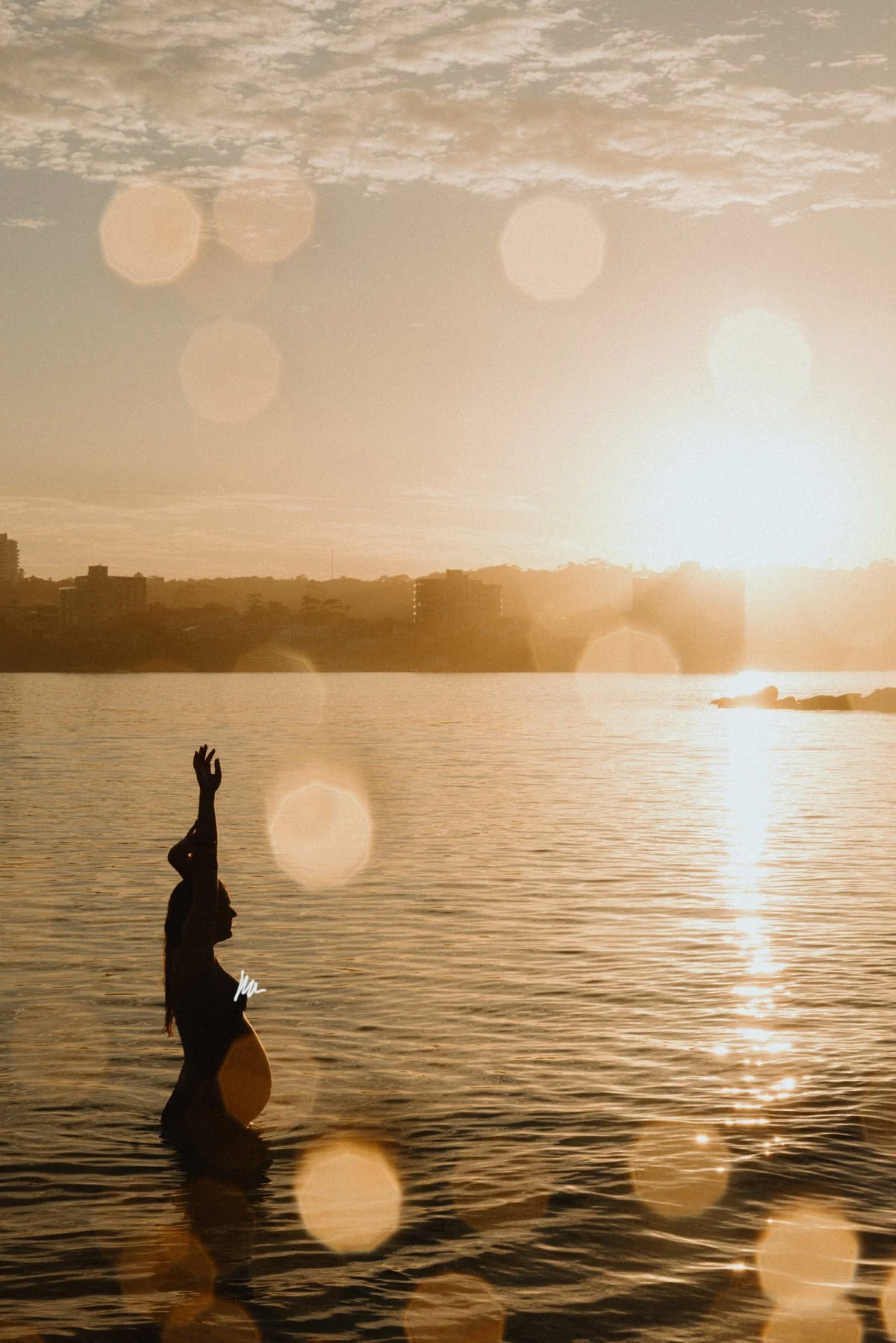 sunrise maternity photos water.JPG