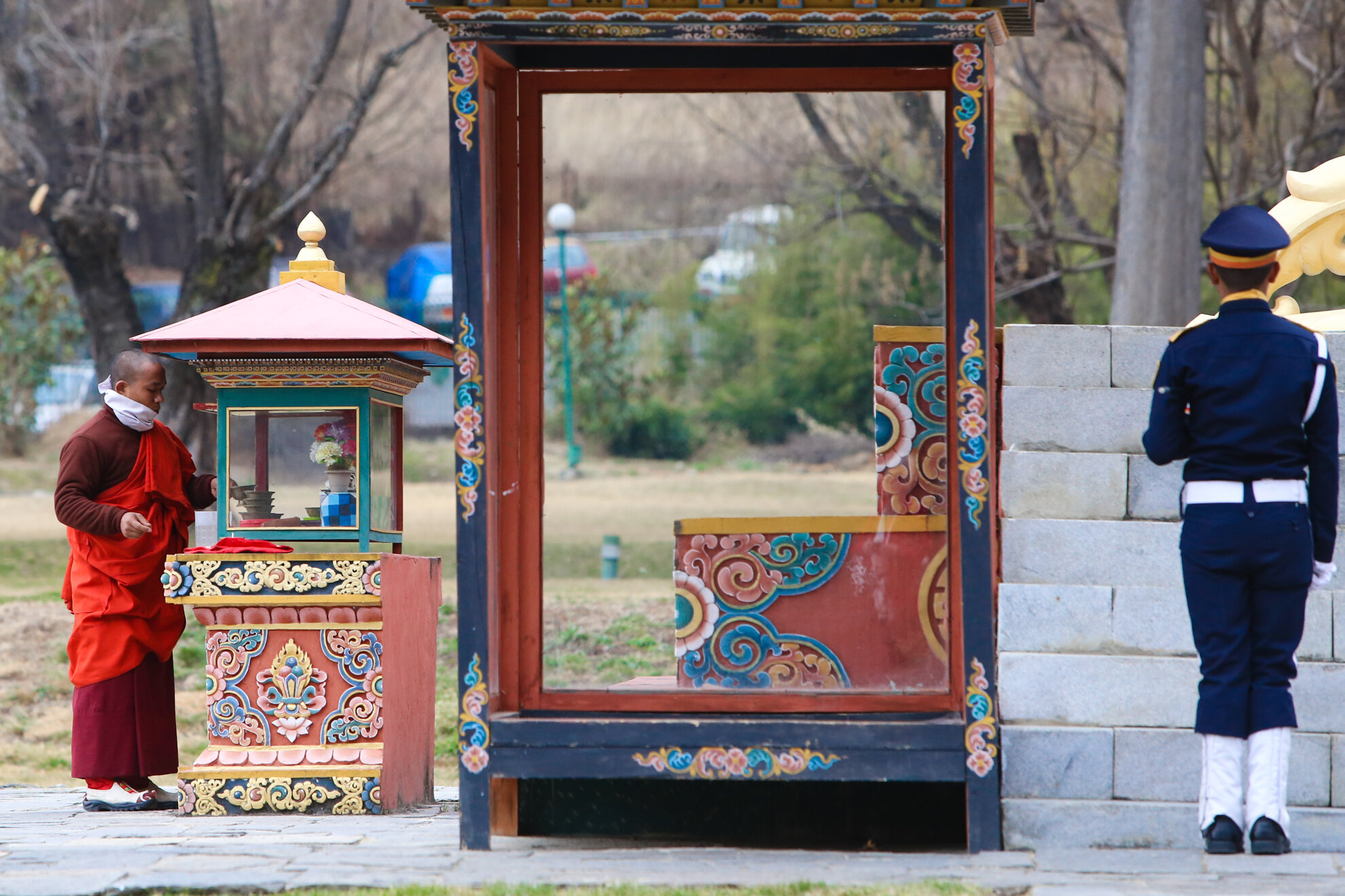 Bhutan - Nghi thức hạ cờ độc đáo ở cung điện hoàng gia Bhutan ...