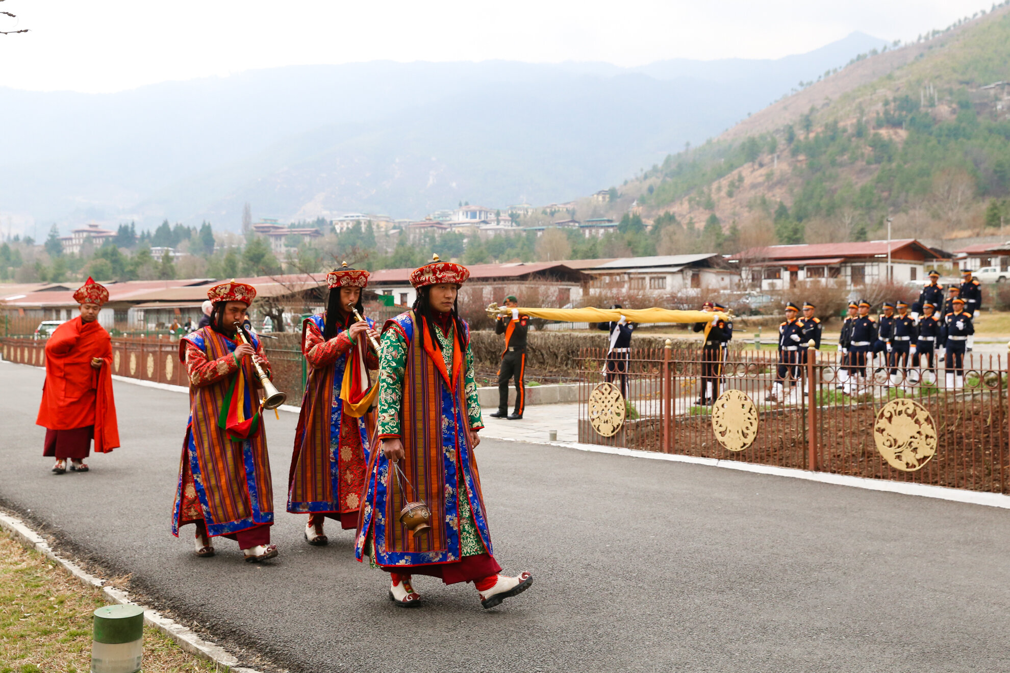 Bhutan - Nghi thức hạ cờ độc đáo ở cung điện hoàng gia Bhutan ...
