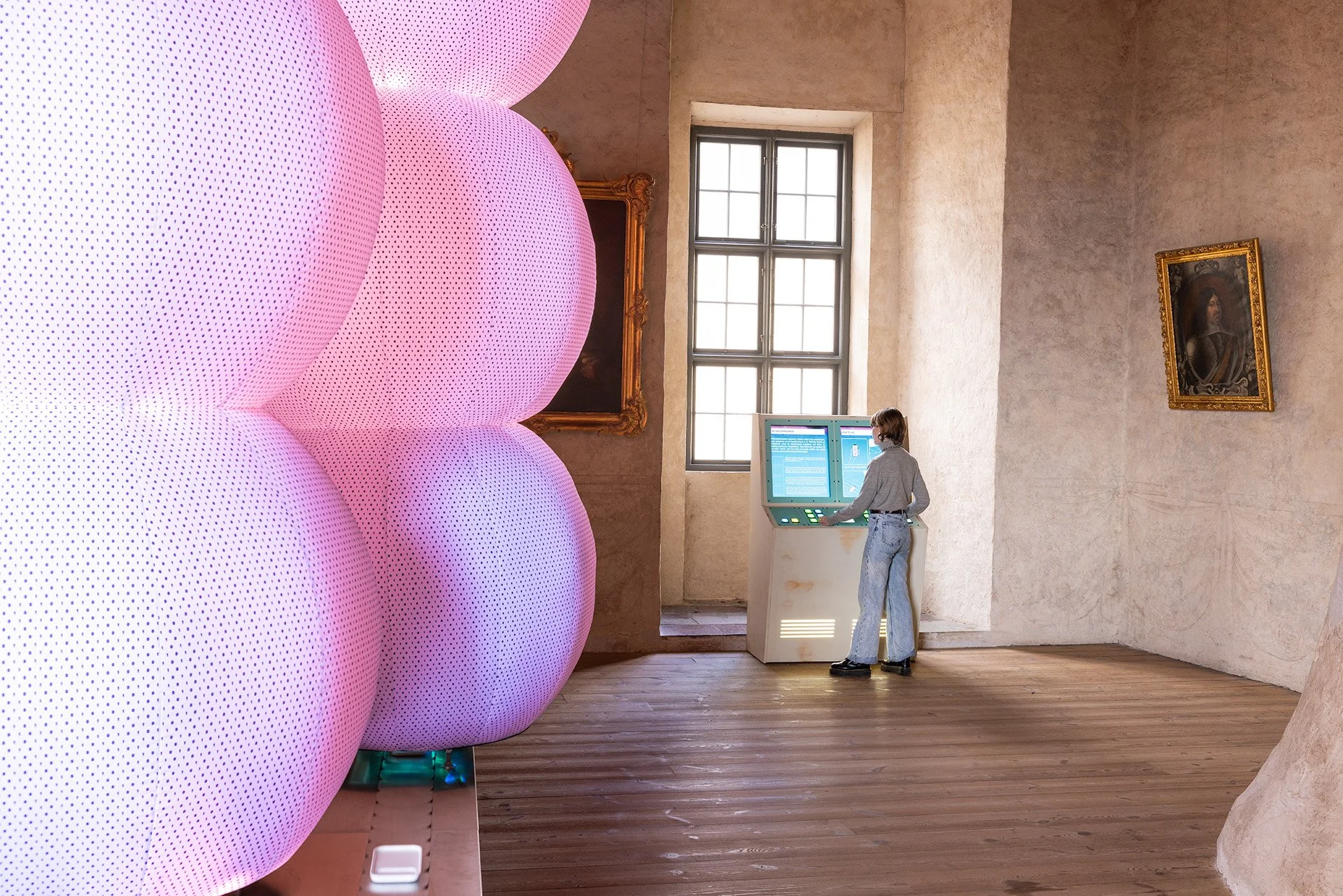 ENESS Modern Guru HD 1H4A0054.jpg