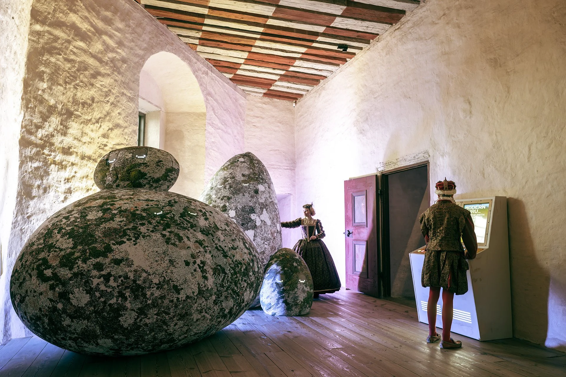 ENESS Modern Guru HD DSC3058.jpg