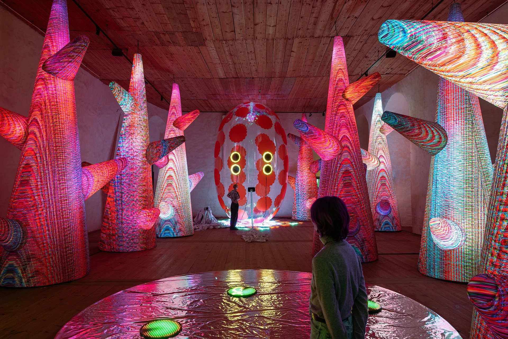 ENESS Modern Guru HD 1H4A9903.jpg