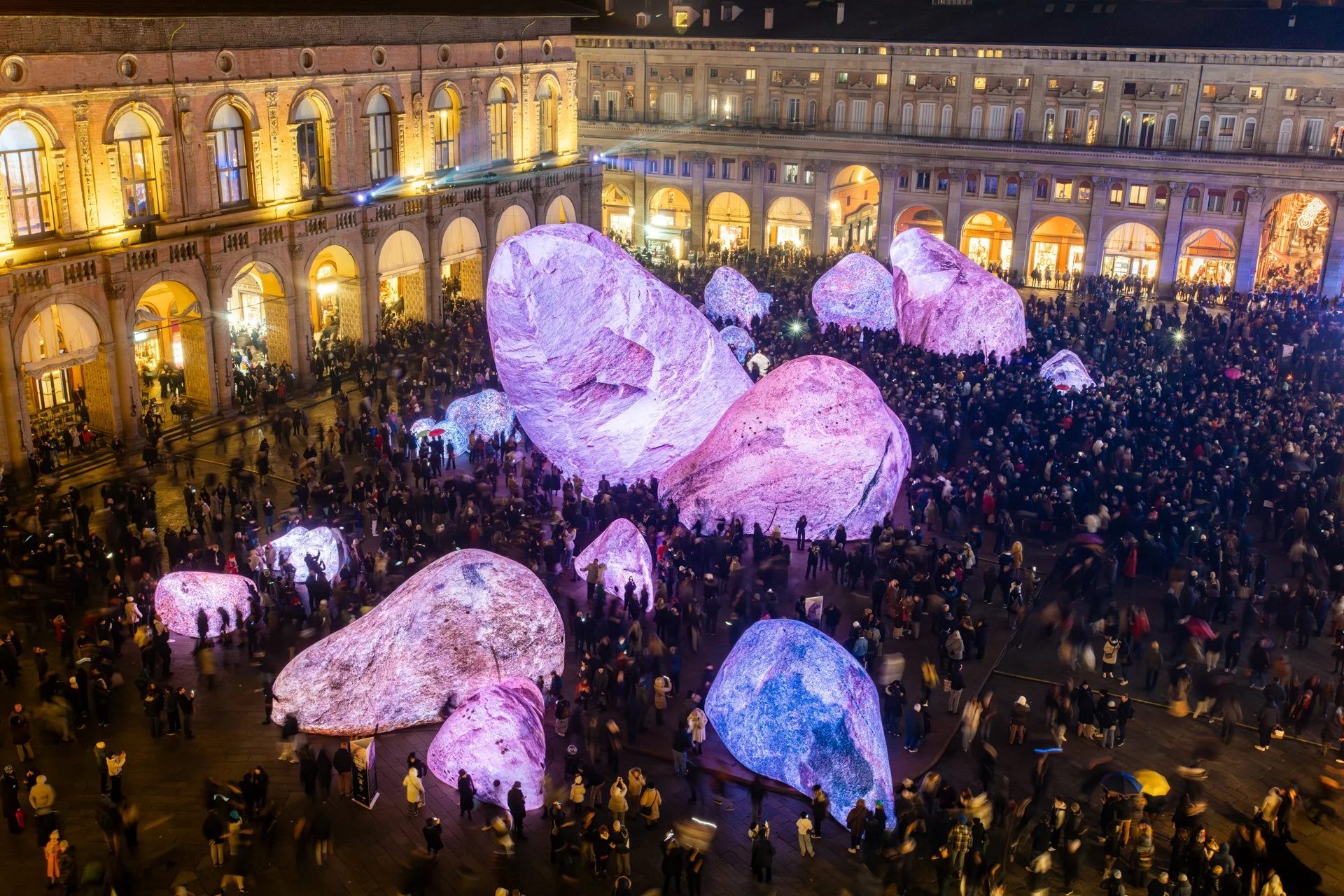 IWAGUMI AIR SCAPE – Large-scale public art installation