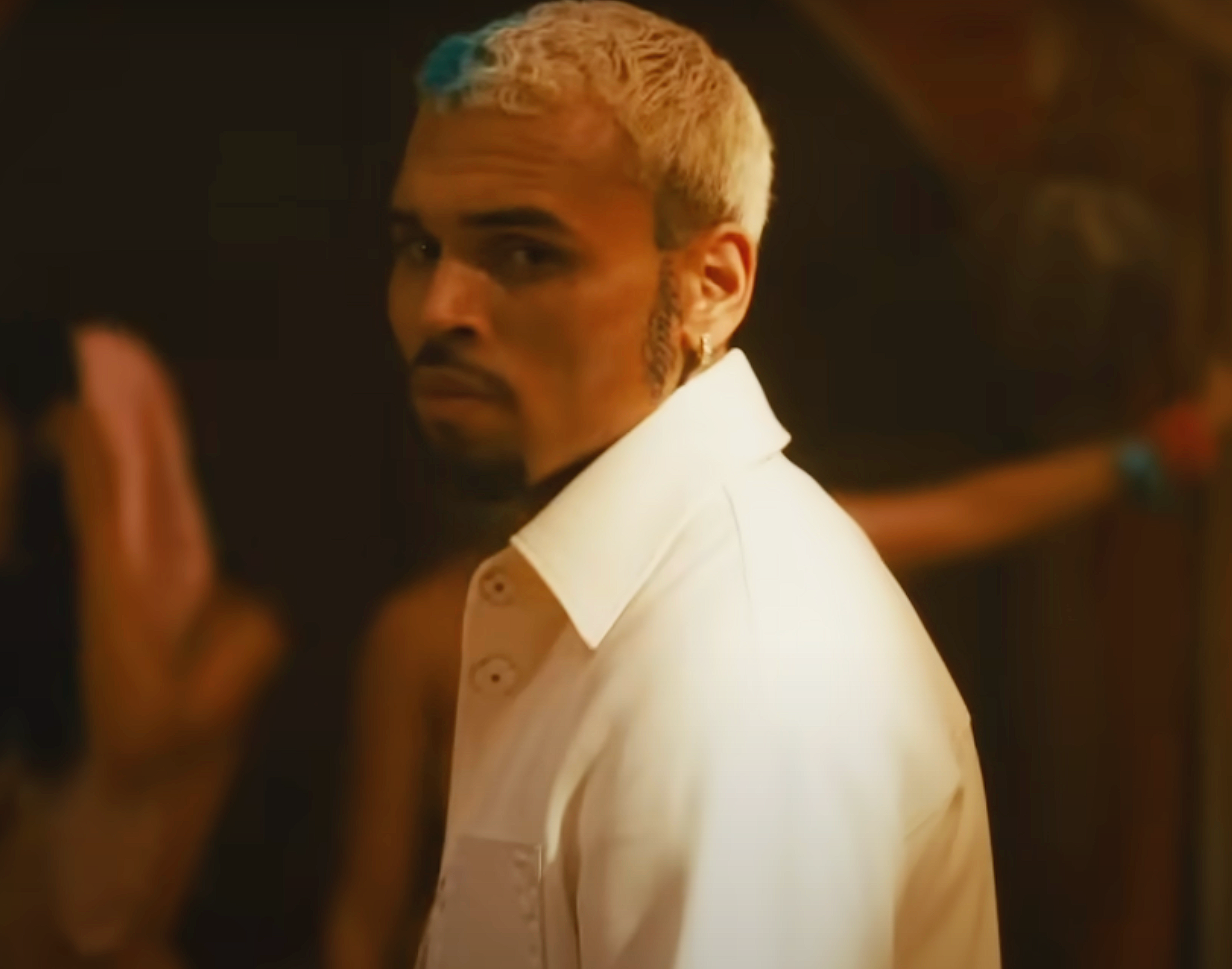 Chris Brown & Wizkid - Call Me Everyday