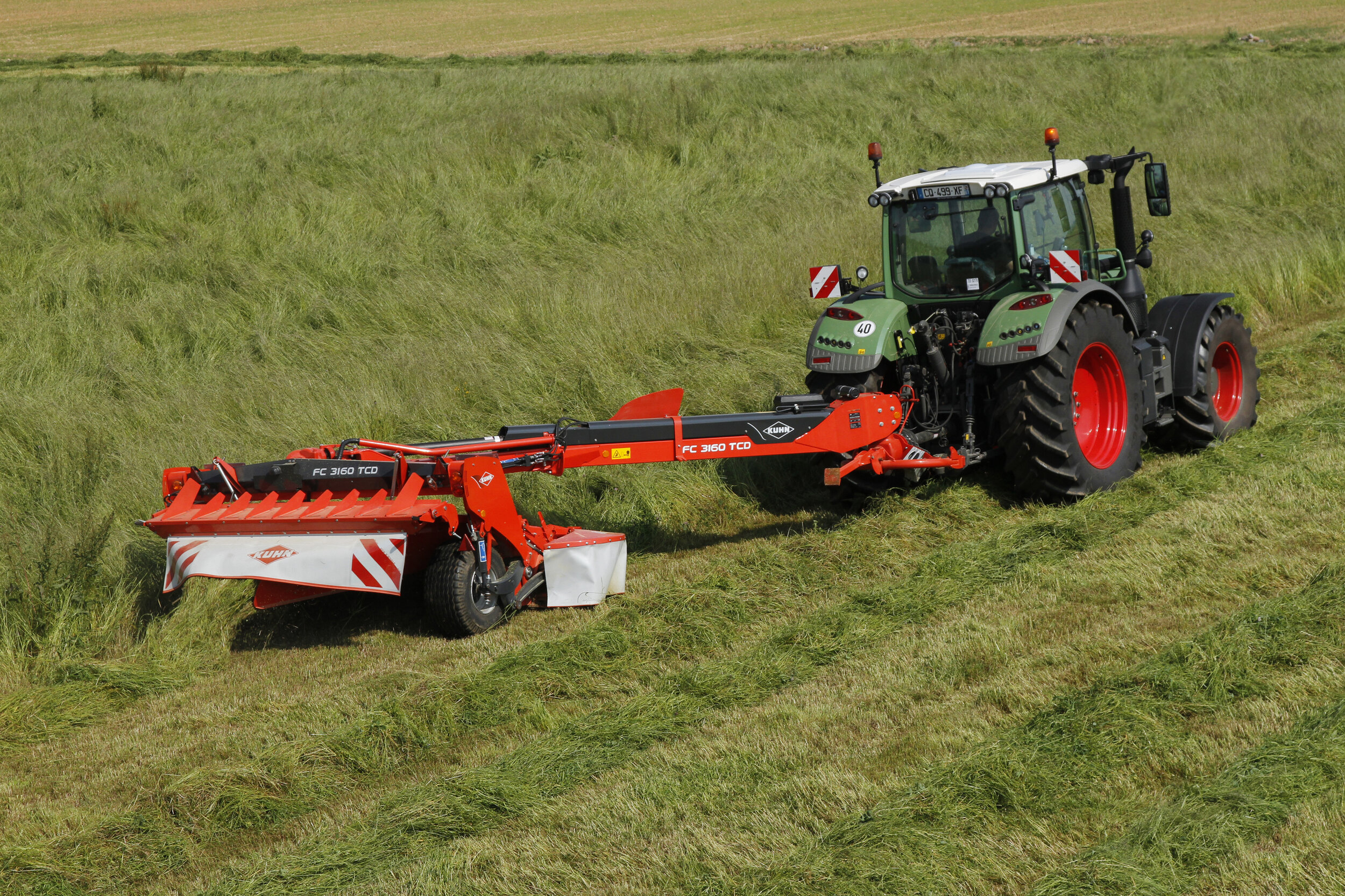 Kuhn FC 3160 TCL, mittig mit Aufbereiter