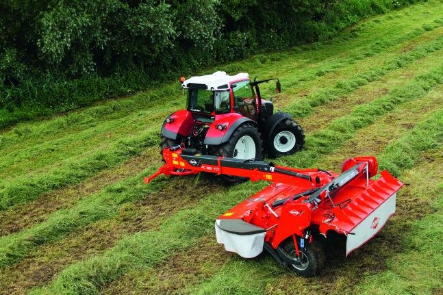 Kuhn FC 3161 TLR, seitlich mit Aufbereiter