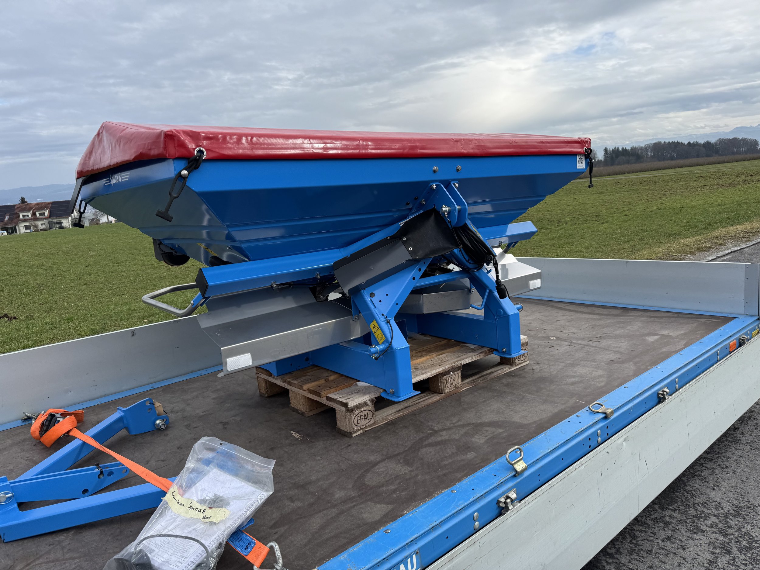 Lemken Spica 8/900, Düngerstreuer