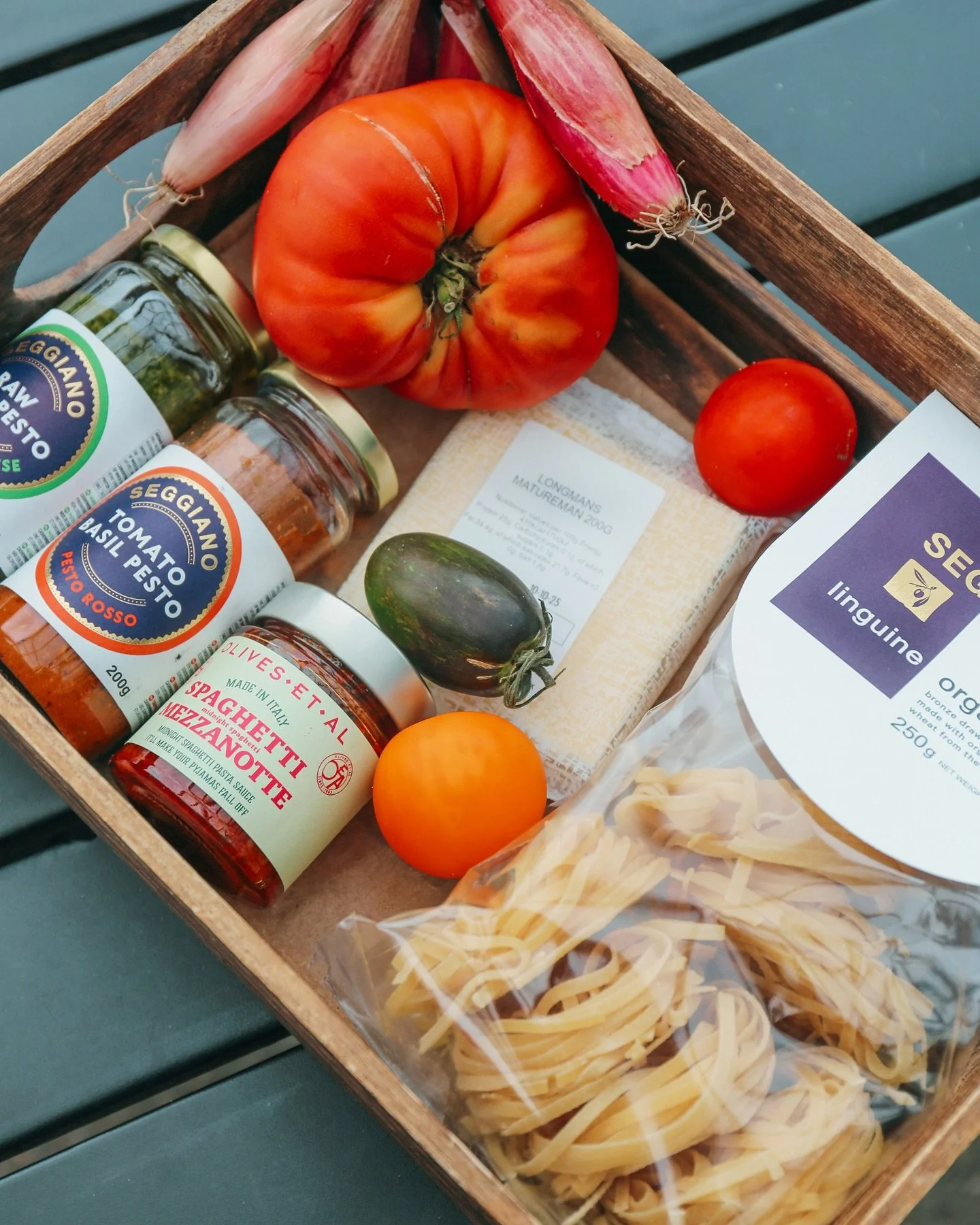 Looking for something for dinner this week? Why not stop by the store and pick up the fixings for a great meal? 
Sauces from @olivesetal pesto and pasta  from @seggianofoods cheese from @longmancheese  and tomato&rsquo;s from @trillfarmgarden 

Suppo