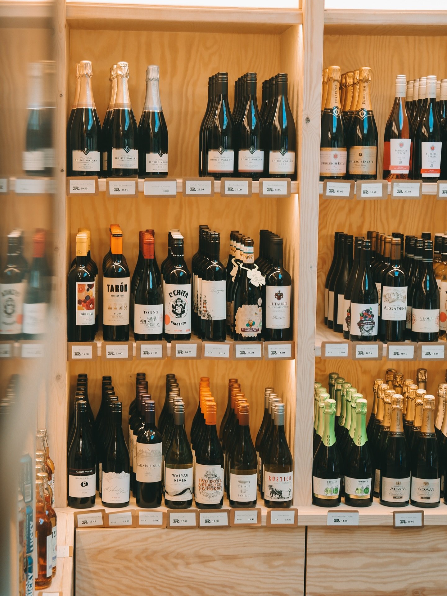 The big day is nearly here! It&rsquo;s time to stock up on all of your favourite wines and spirits! 
White wine, red wine, a cheeky Prosecco-we have it all! Perfect for yourself or to gift a friend this festive season. 

#christmas #christmaswine #wi