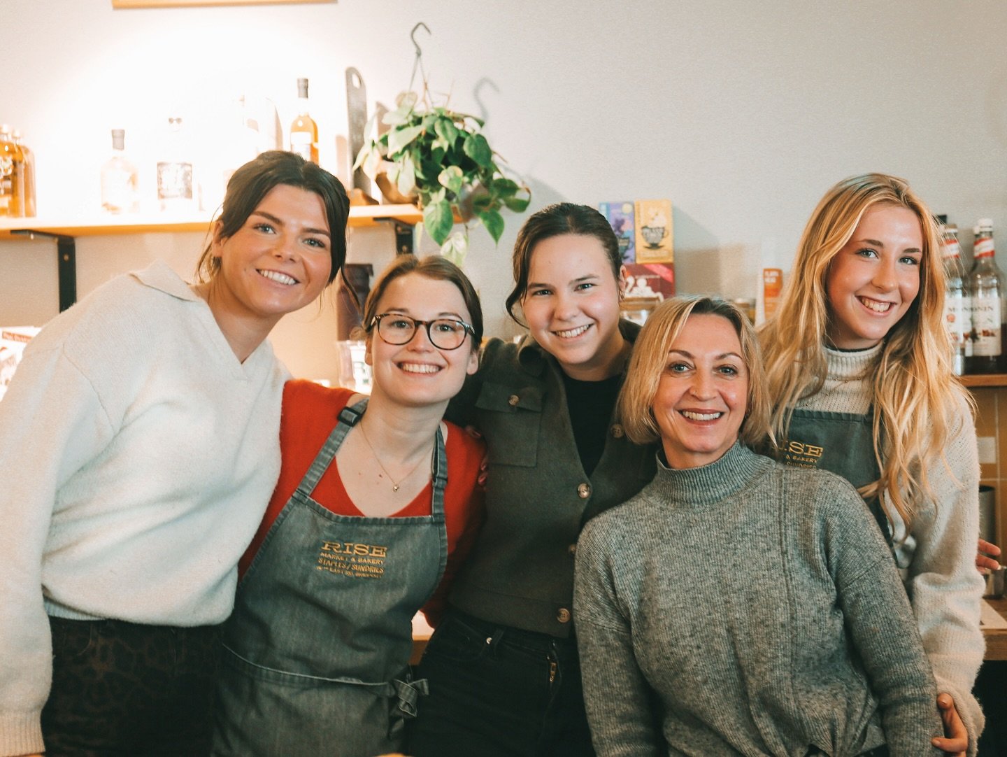 Wishing all of our wonderful customers a very merry and festive Christmas! 
We will be back open on Saturday 27th December! See you then!