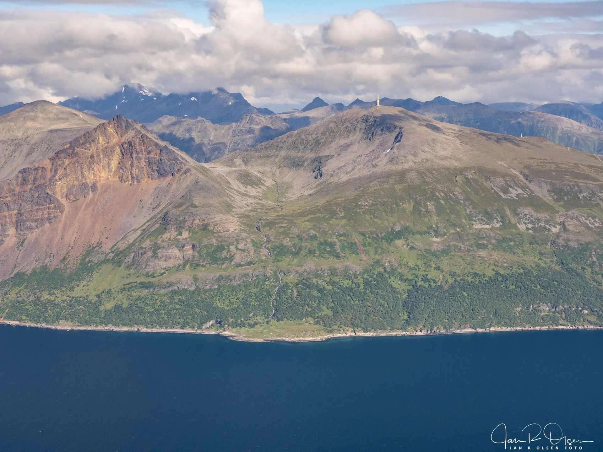 Trolltind, Arnøya.