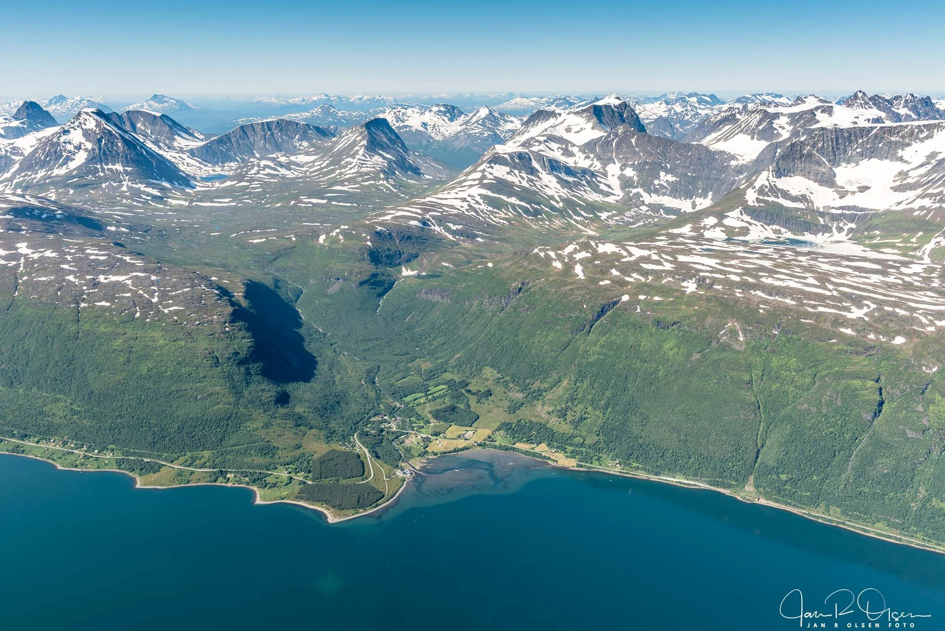 Elvevoll Storfjorden Lyngsalpene.