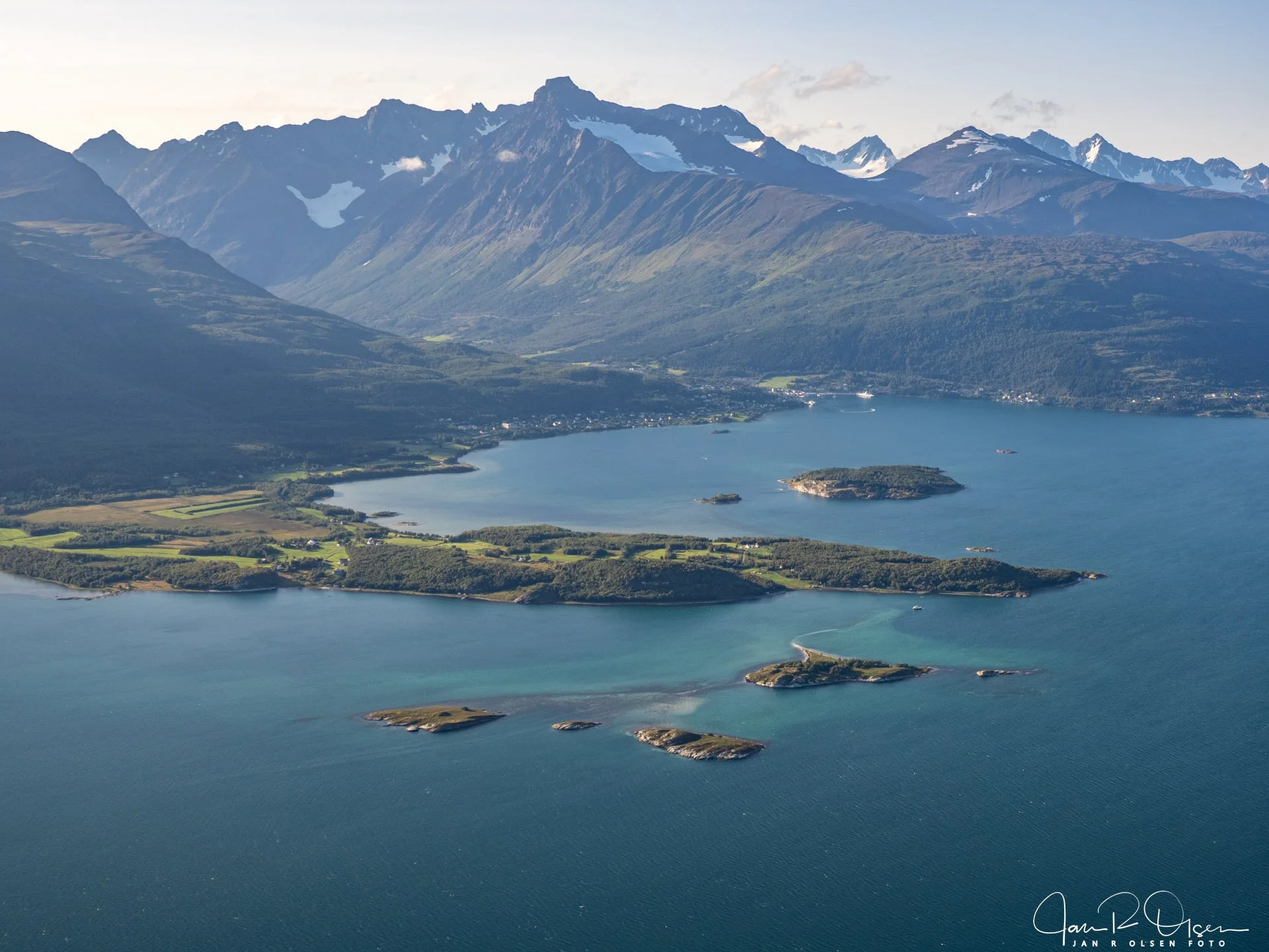 Karneset, Lyngen.
