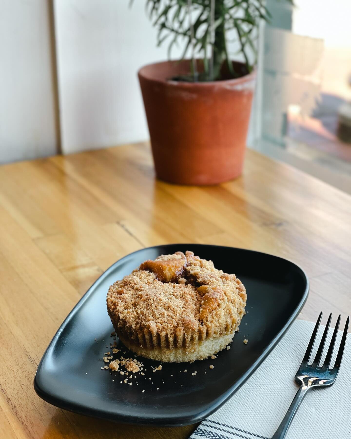 ⬆️ Hold the dots down below the photo and scroll to make the coffee cake disappear 🤭 (And then come and grab one of your own!)
.
.
.
#coffee #coffeecake #coffeeshop #local #shoplocal #localcoffee #localcoffeeshop #arkansas #littlerock #littlerockark