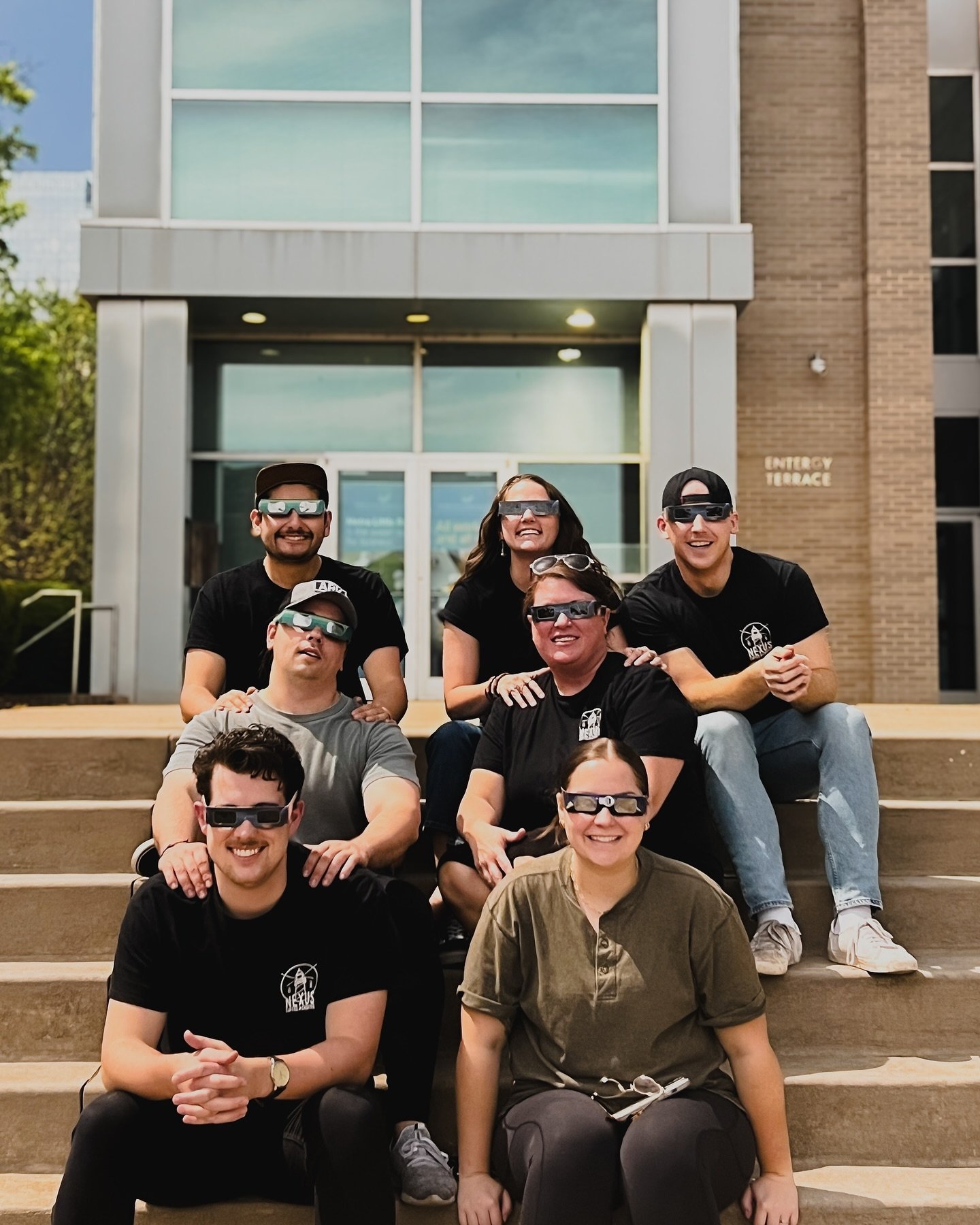 The Nexus team took a field trip to the @littlerockchamber steps to view the solar eclipse! 🌗 thank you to everyone, visitors and locals, who came out to see us yesterday, we had a record day serving you all! We love our downtown community 🫶
.
.
.
