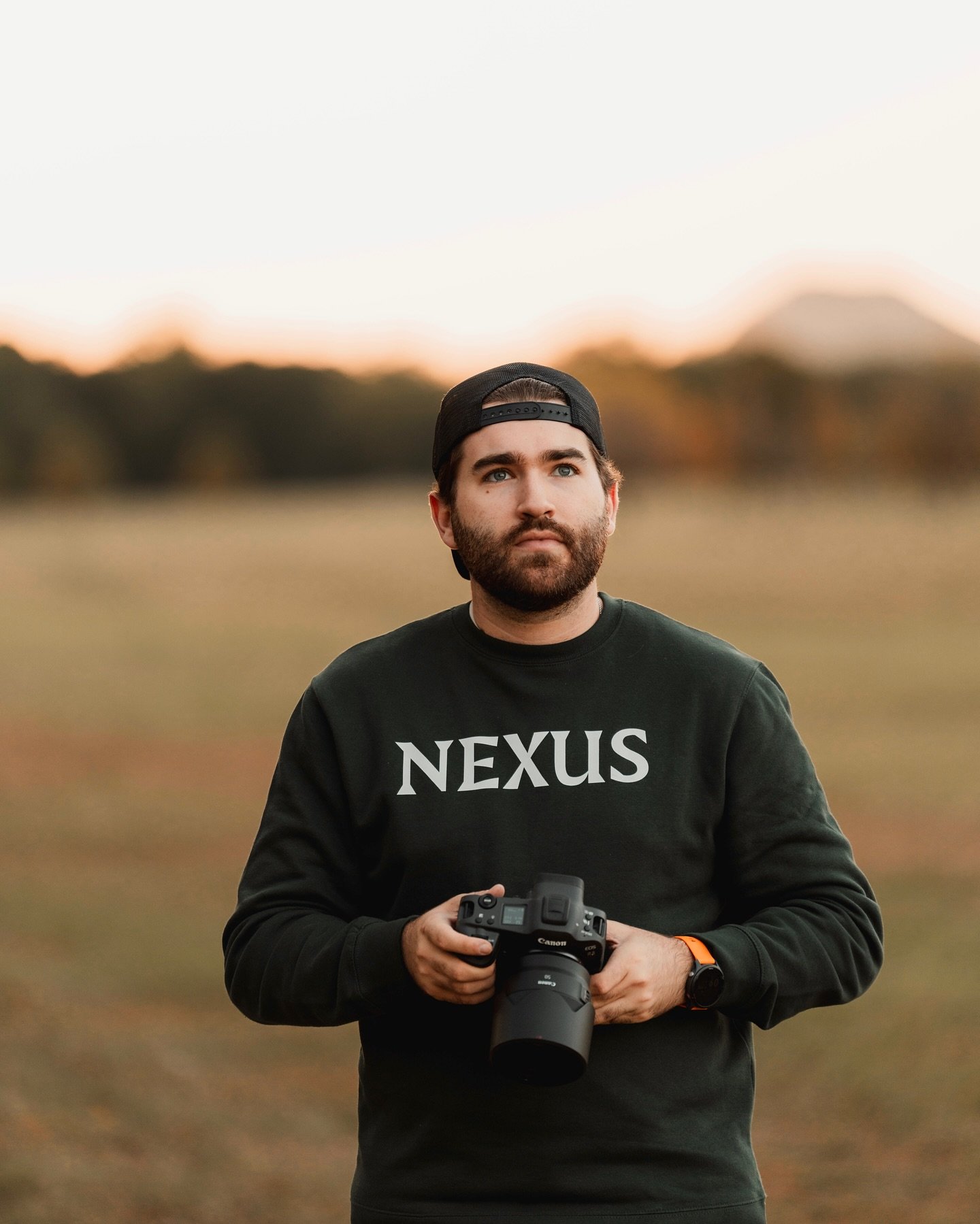 Our new Nexus sweatshirts are the perfect attire for your next outdoor adventure or professional photoshoot! Available in-store and limited stock is available online to ship!

(📸 : @timothyacarr.jpg)
.
.
.
#littlerock #arkansas #littlerockarkansas #