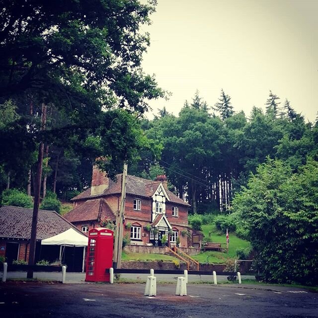 Dropped off some #southdowncider to the Three Moles at Selham, West Sussex today for their take away service. @thethreemoles #thethreemoles #cider #selham #realcider