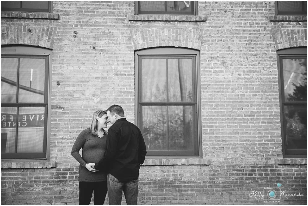 val-and-john-maternity-prints-1.jpg