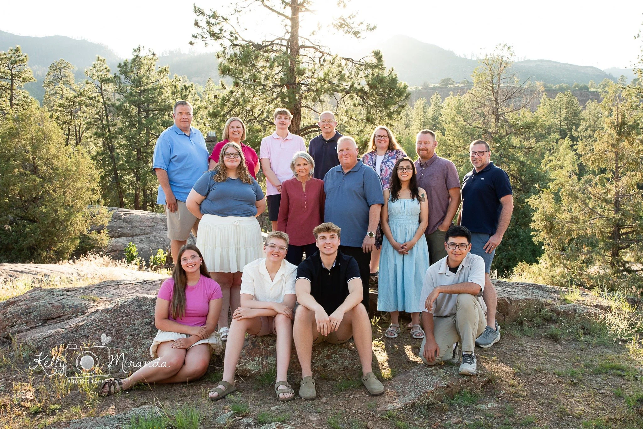 🌲✨ This summer has been full &mdash; in the best way. I&rsquo;ve had the joy of photographing so many amazing families, including this extended family session on the river surrounded by Colorado&rsquo;s stunning mountains. 💙

In between sessions, I