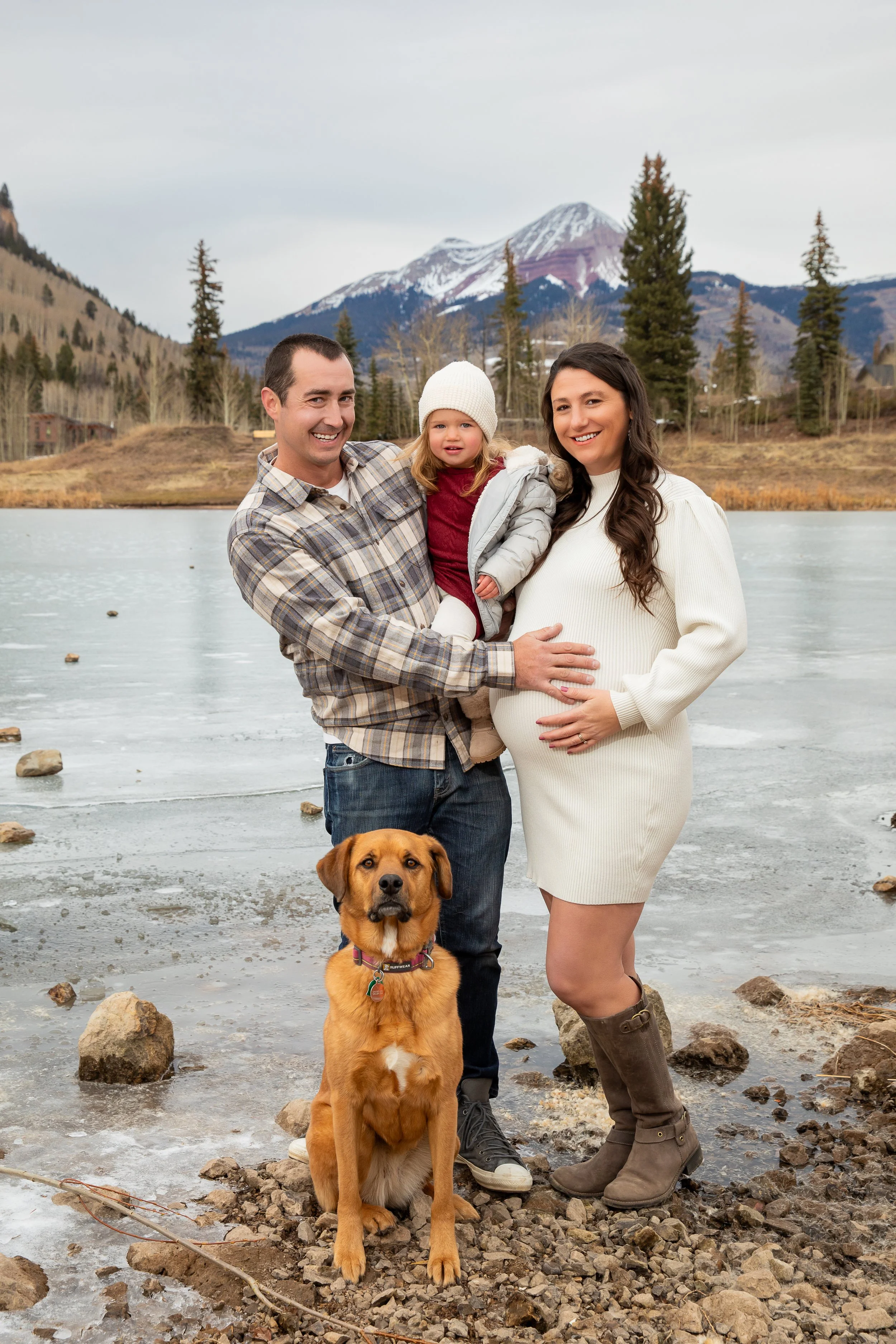 Emily and Dominic Maternity RT 01.jpg