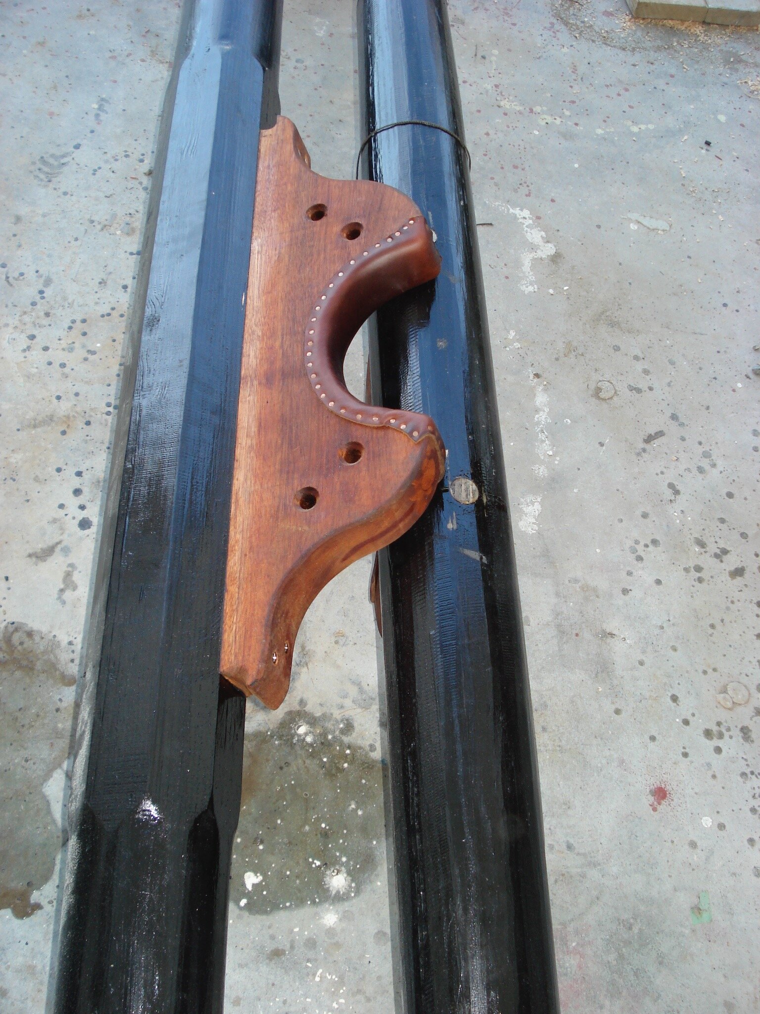 CAR boom and leathered cheek block.JPG.jpeg