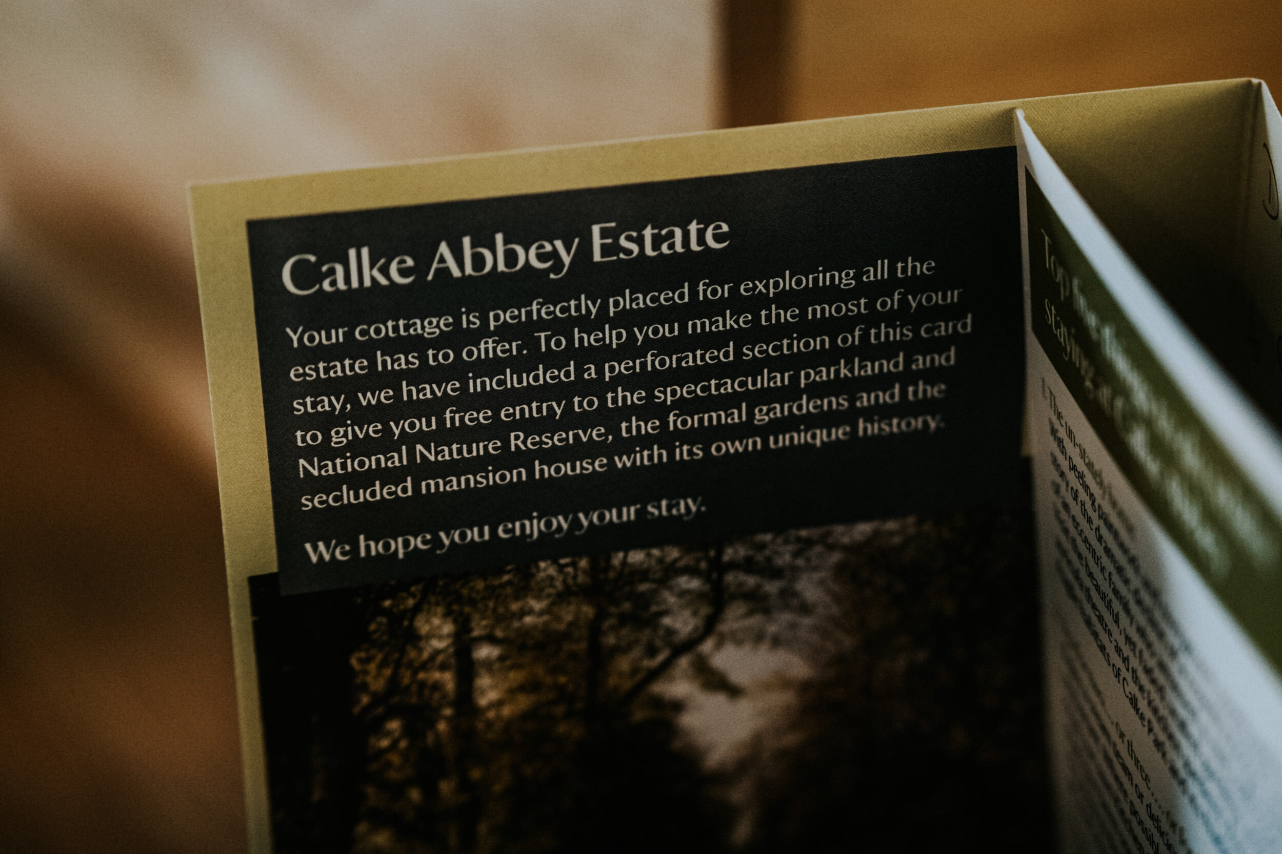the-riding-school-calke-abbey-derbyshire-edgy-luxury-alternative-documentary-wedding-photographer-2500px_100014.jpg