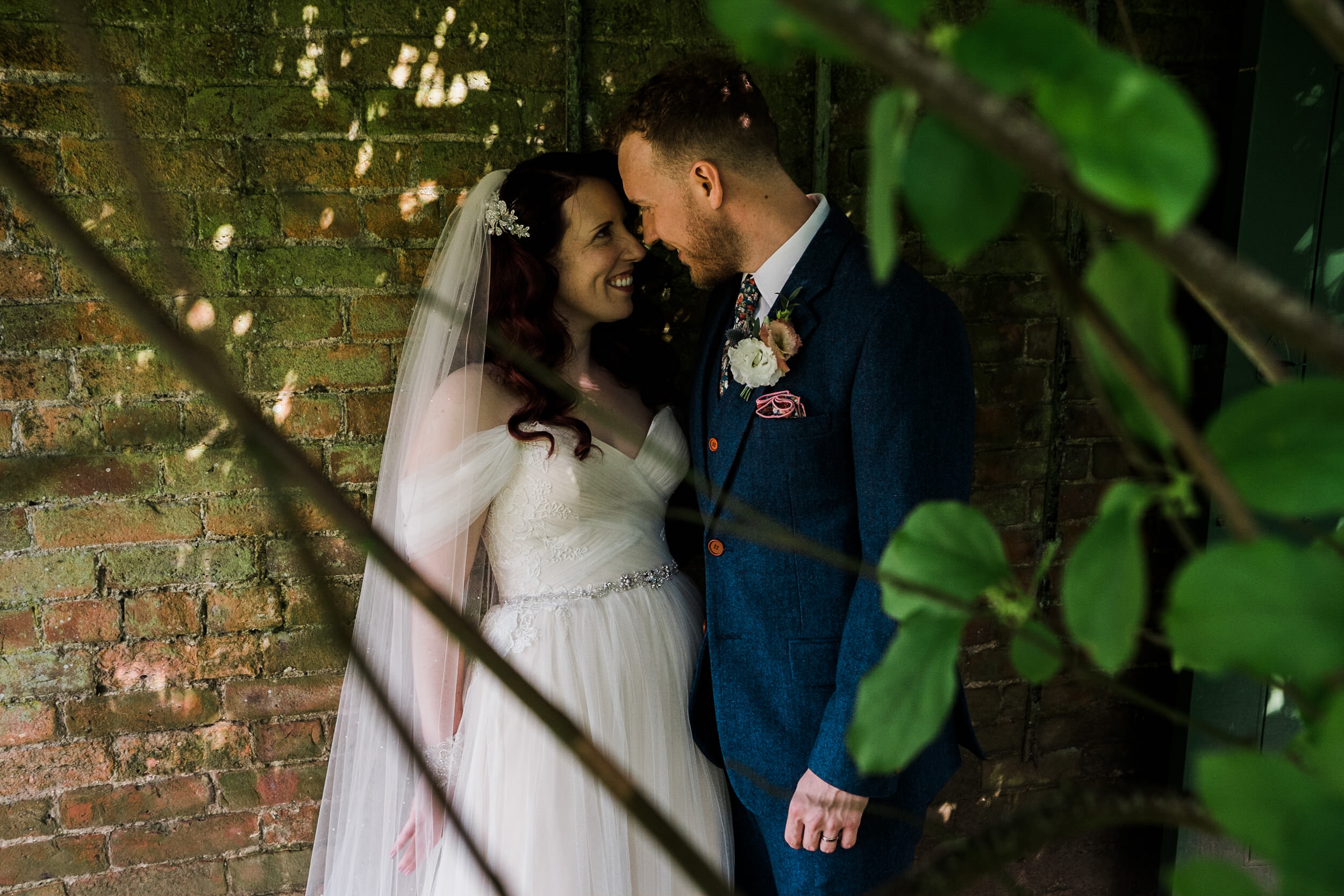 the-riding-school-calke-abbey-derbyshire-edgy-luxury-alternative-documentary-wedding-photographer-2500px_100069.jpg