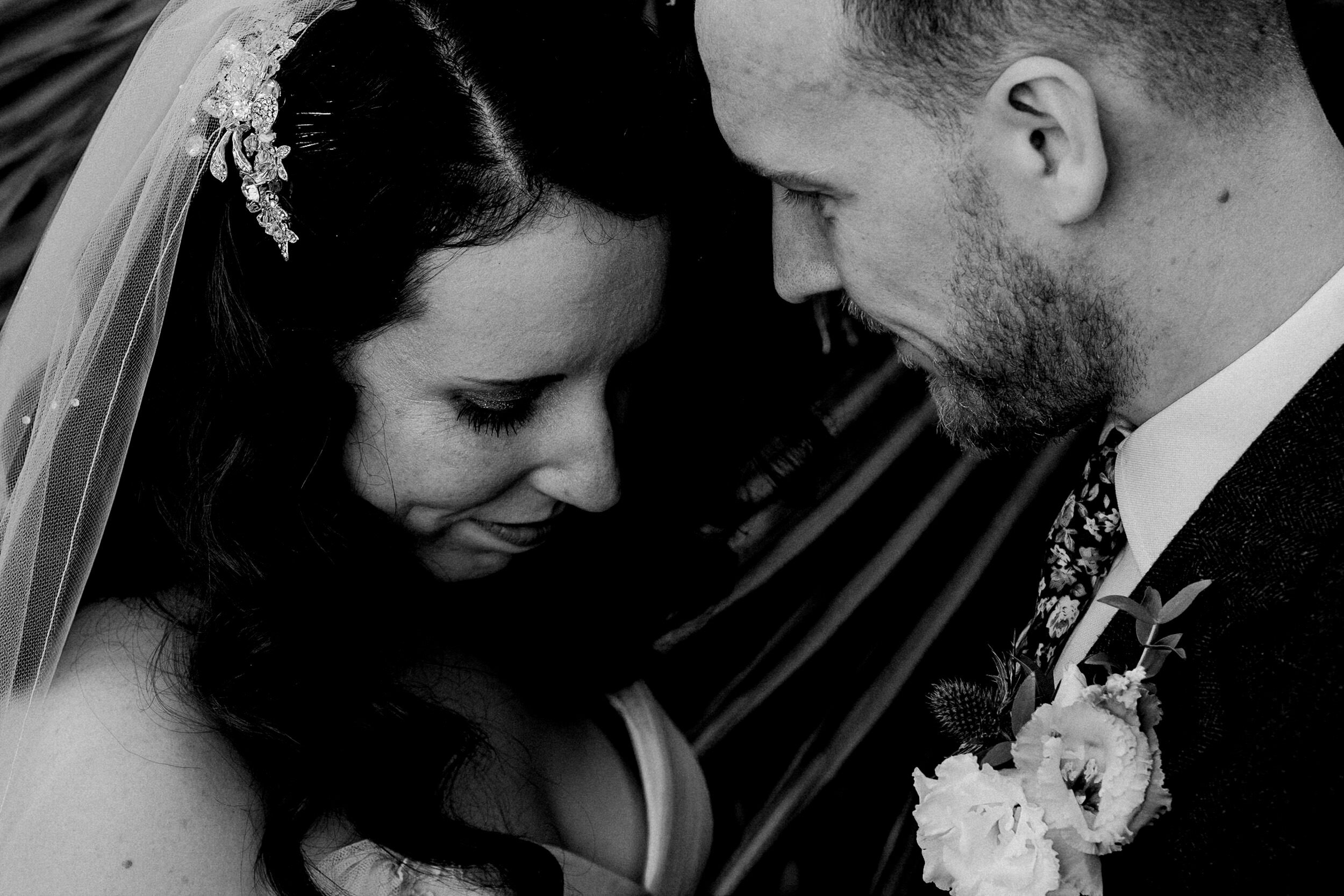 the-riding-school-calke-abbey-derbyshire-edgy-luxury-alternative-documentary-wedding-photographer-2500px_100071.jpg