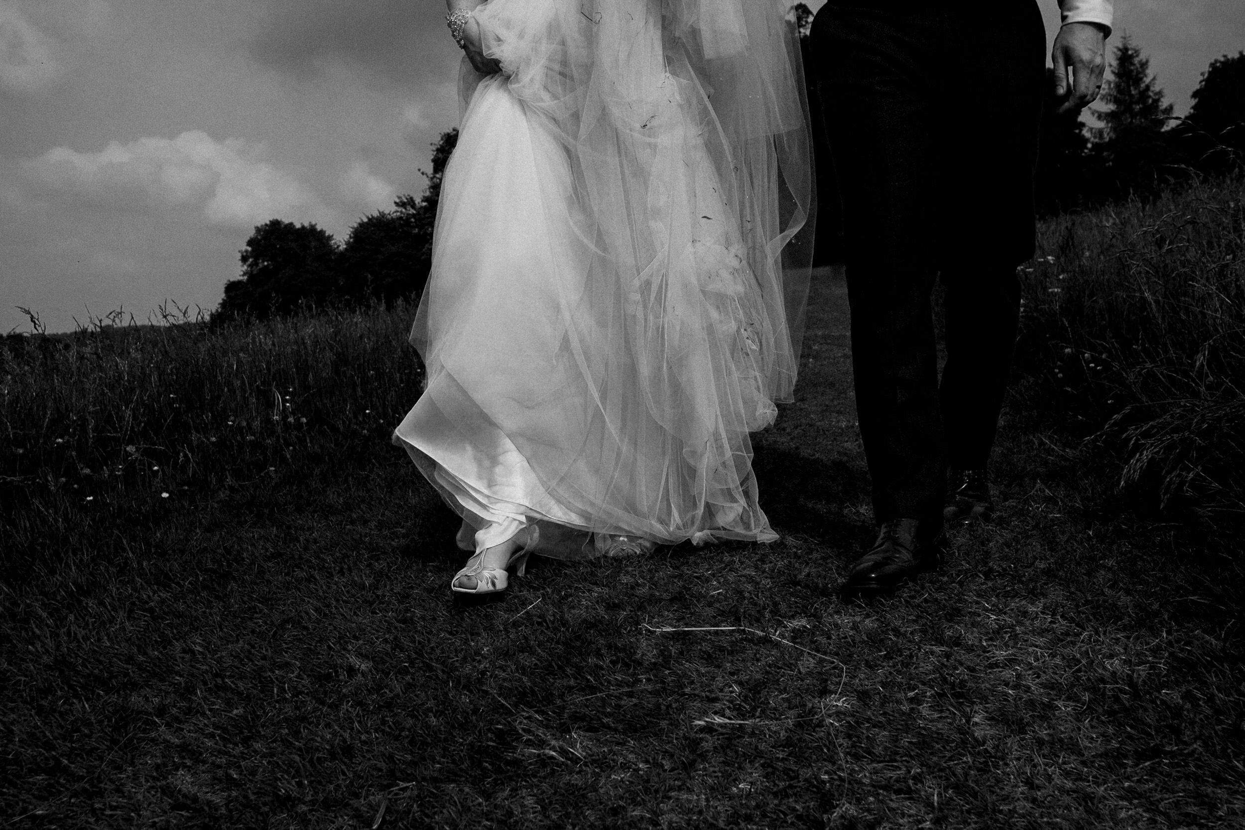 the-riding-school-calke-abbey-derbyshire-edgy-luxury-alternative-documentary-wedding-photographer-2500px_100078.jpg