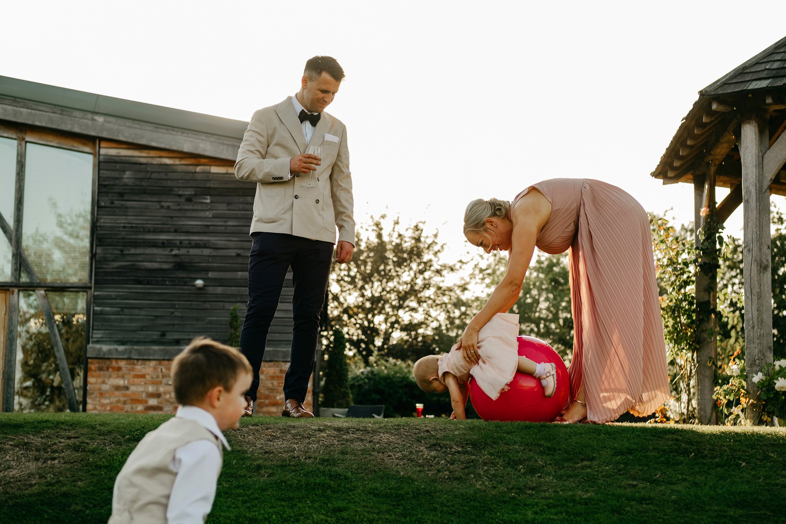 mythe-barn-wedding-photographer-100292.jpg