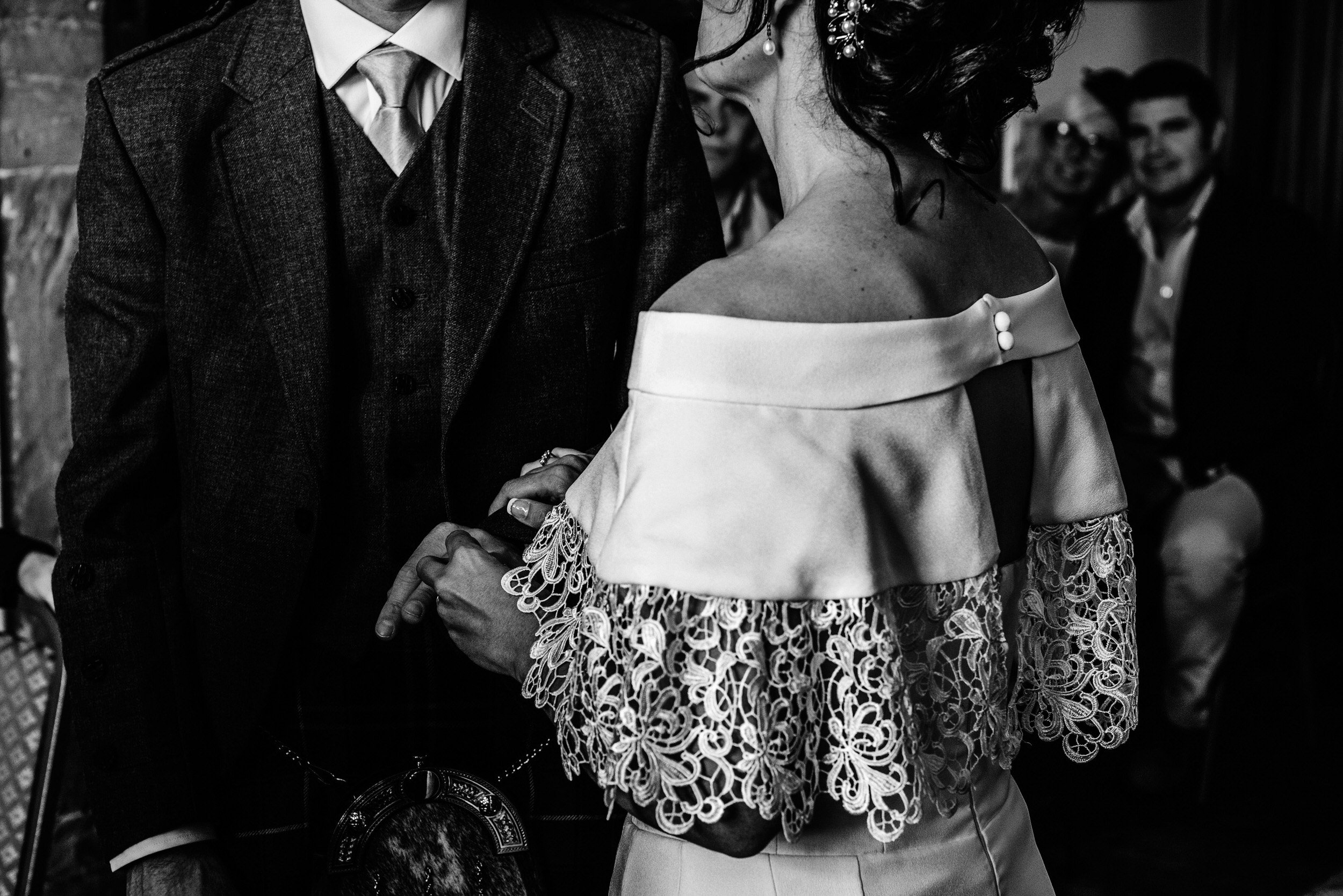 alrewas hayes-tutbury castle-wedding-photographer-100105.jpg