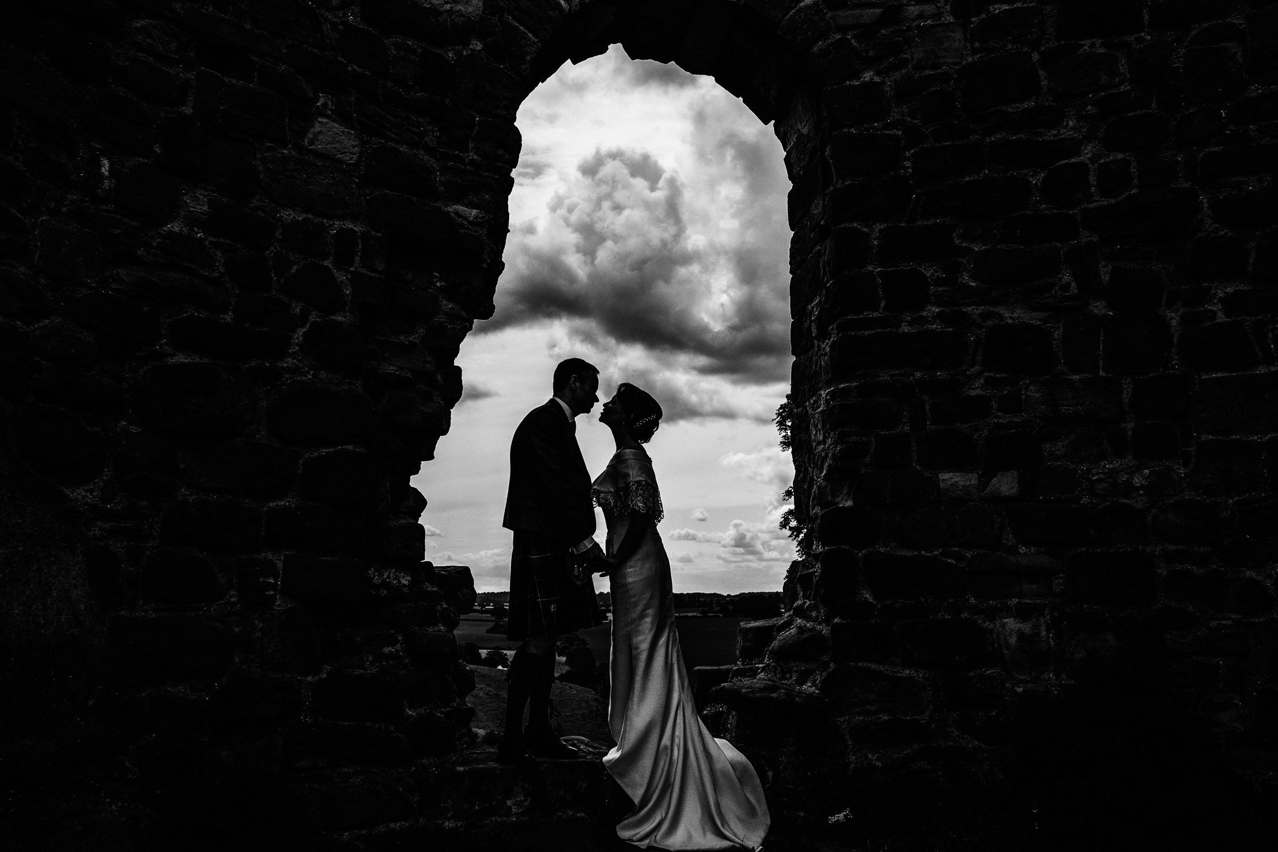 alrewas hayes-tutbury castle-wedding-photographer-100130.jpg