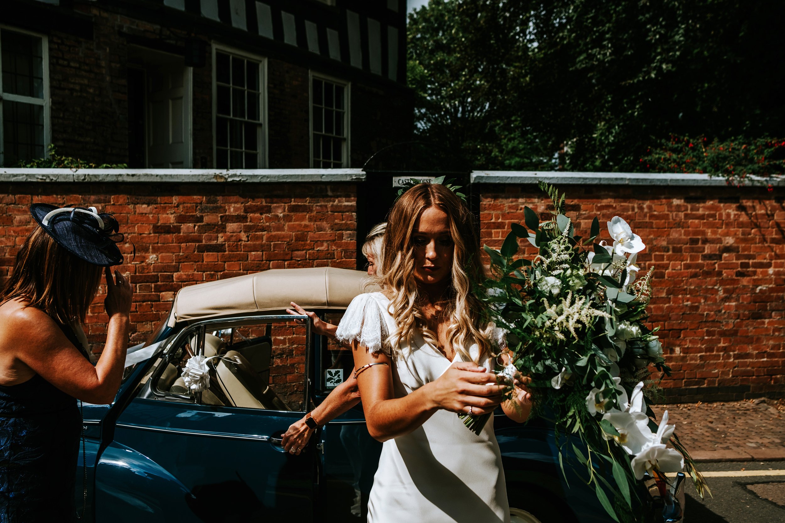 st-mary-de-castro-leicester-wedding-photographer-10054.jpg