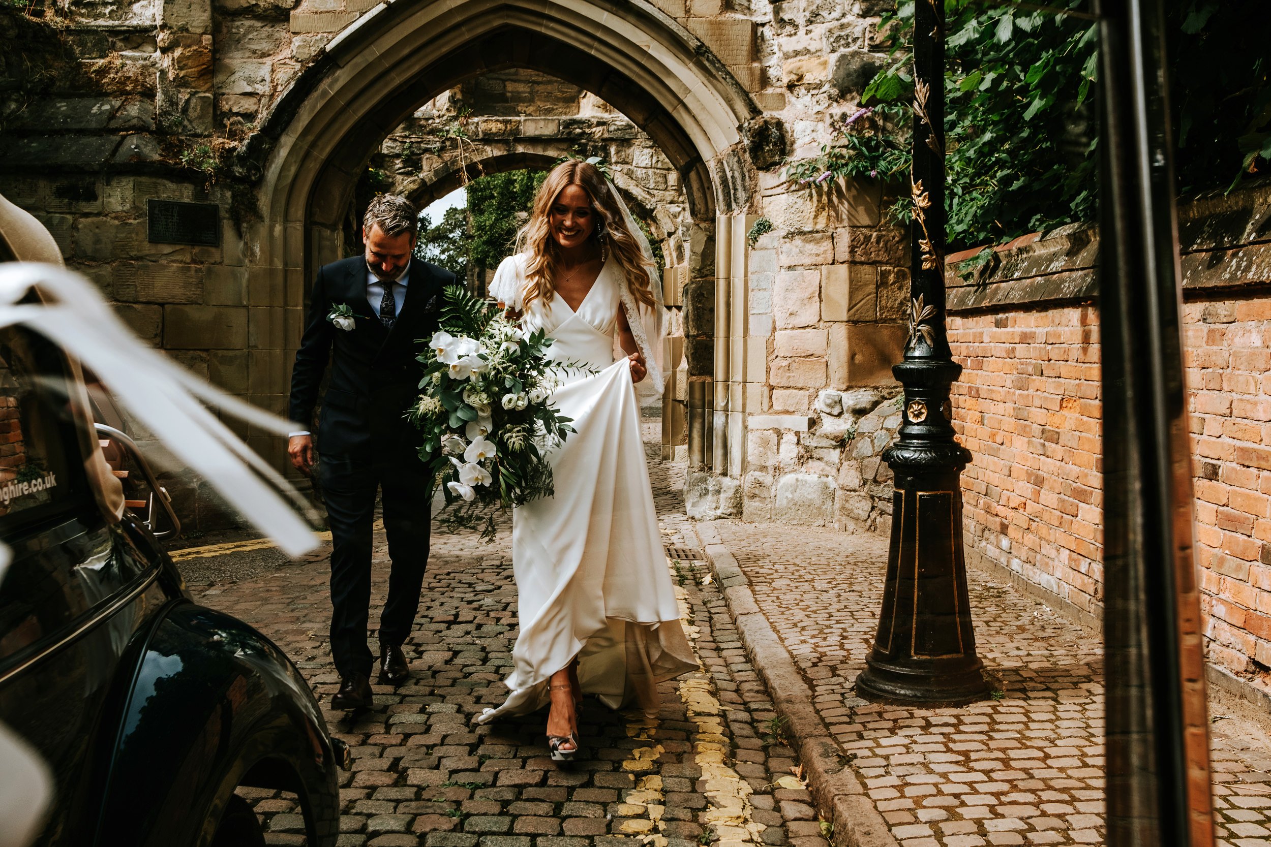 st-mary-de-castro-leicester-wedding-photographer-100103.jpg