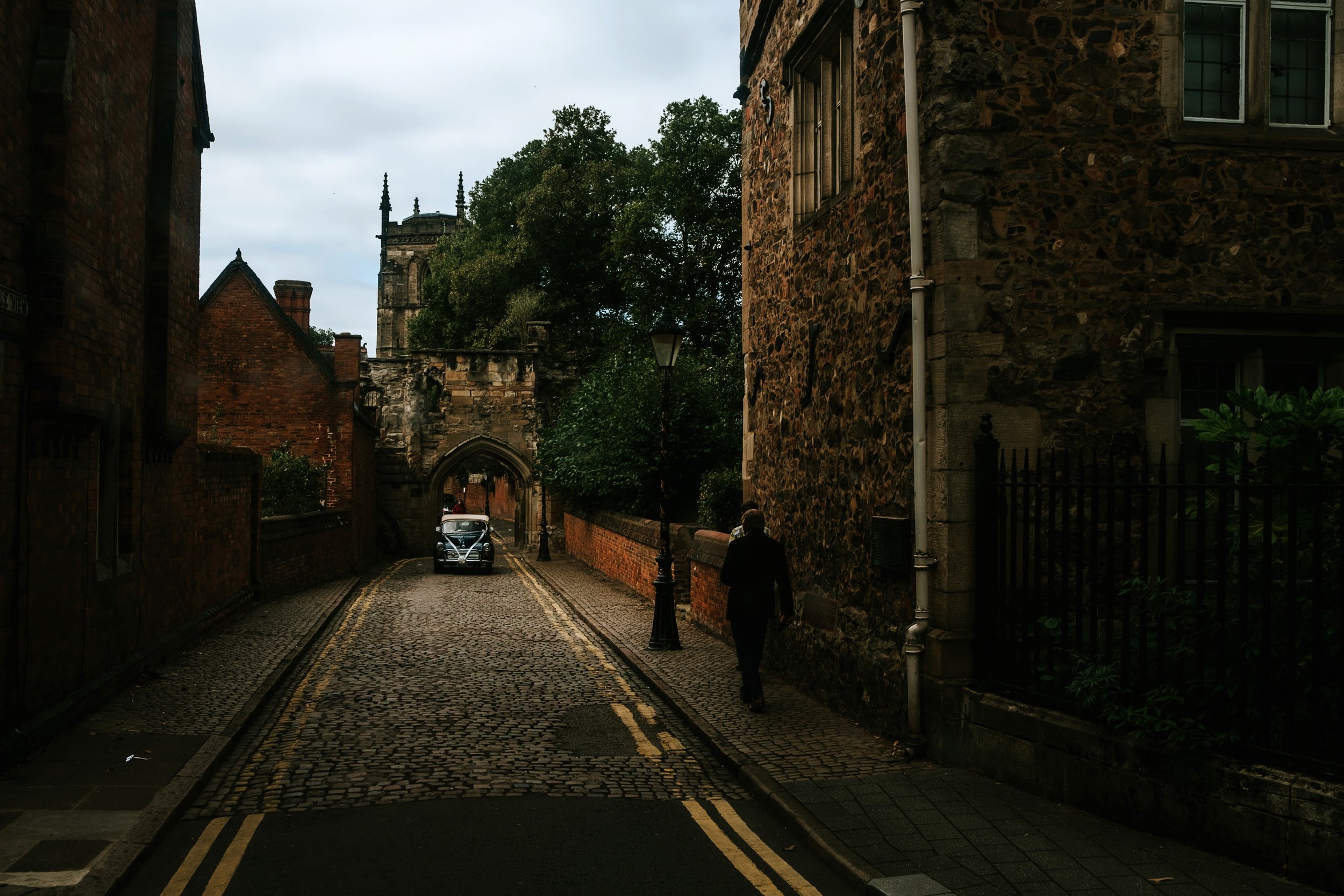 st-mary-de-castro-leicester-wedding-photographer-100106.jpg