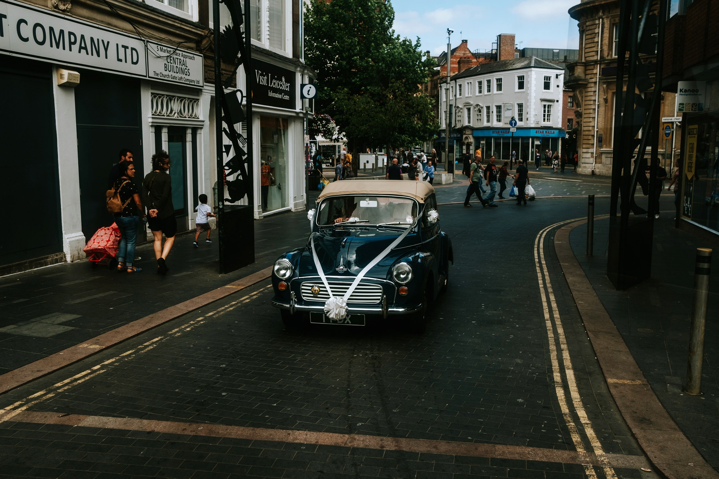 st-mary-de-castro-leicester-wedding-photographer-100110.jpg