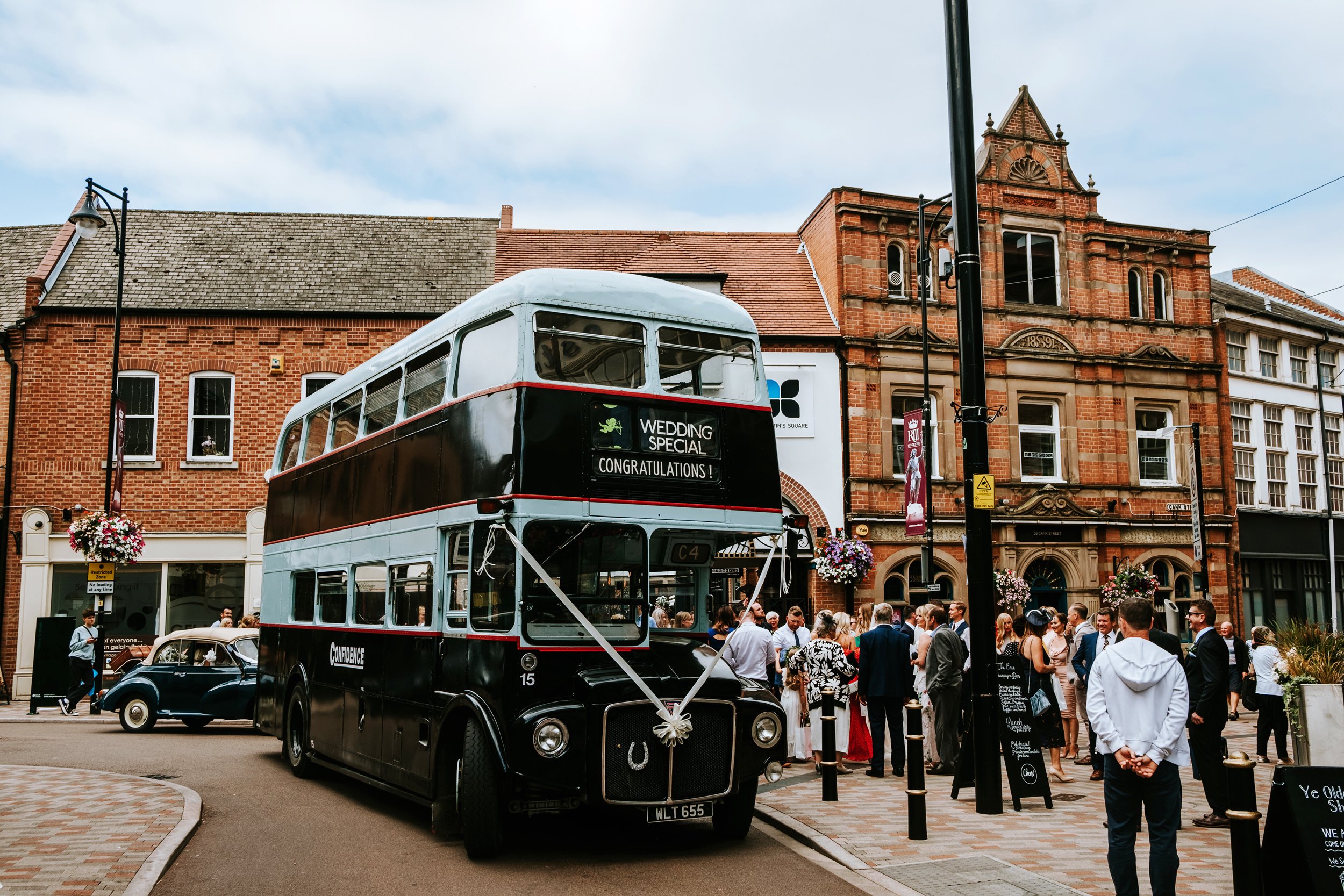 st-mary-de-castro-leicester-wedding-photographer-100112.jpg