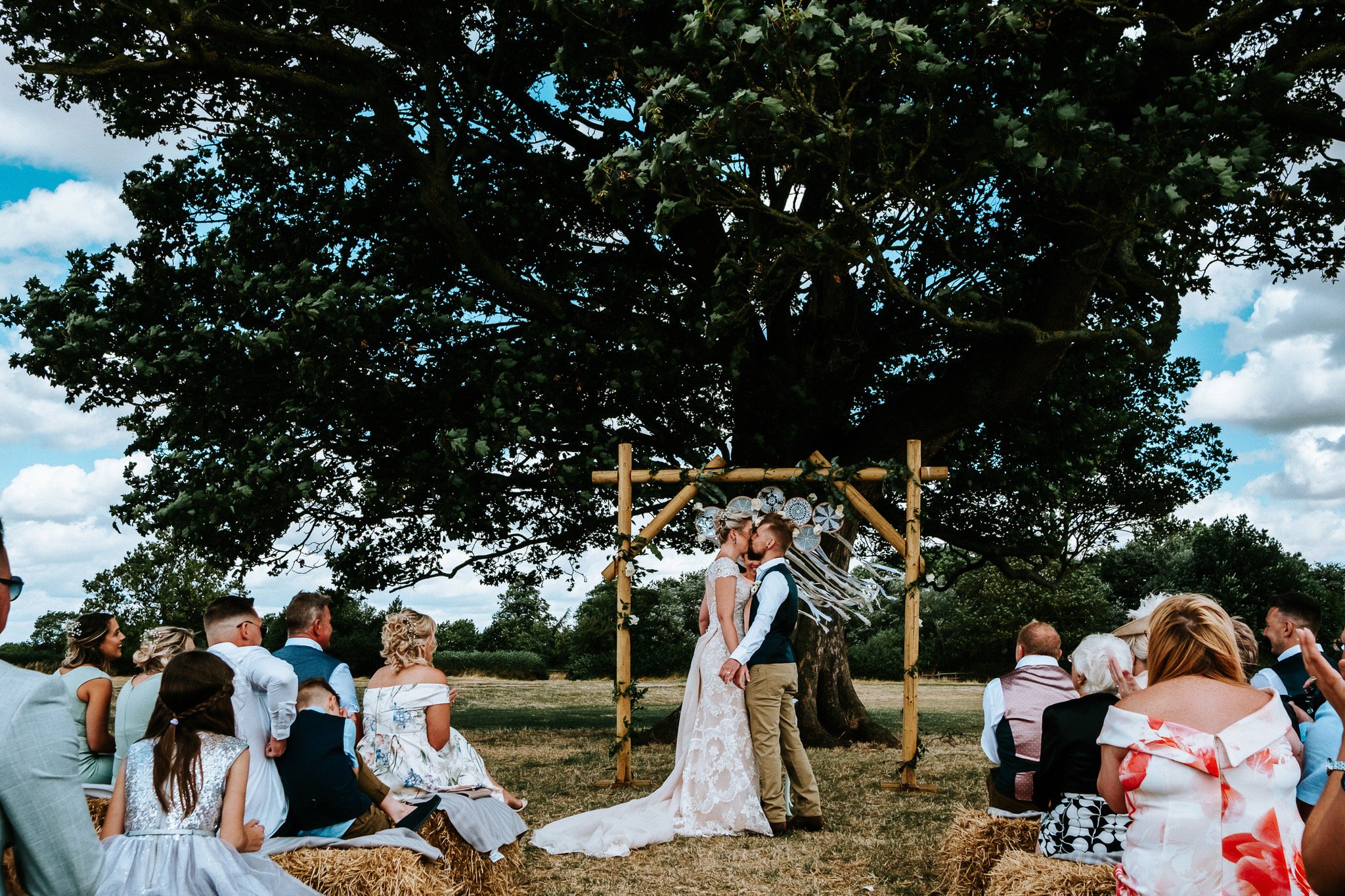 alternative-cattows-farm-wedding-photographer68.jpg