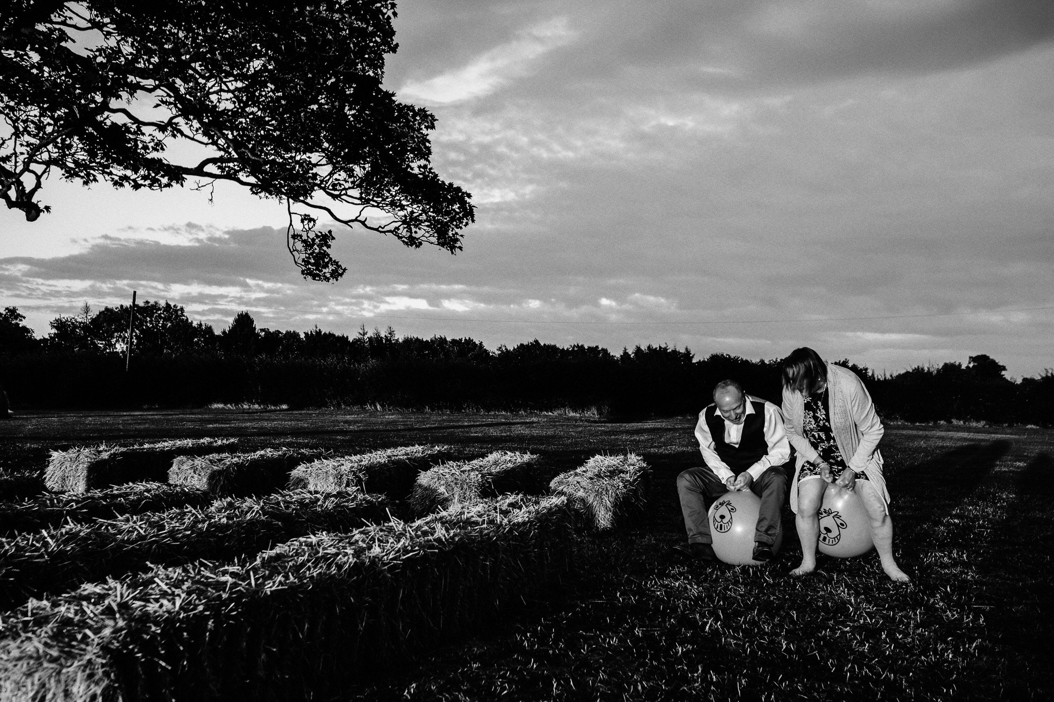 alternative-cattows-farm-wedding-photographer192.jpg