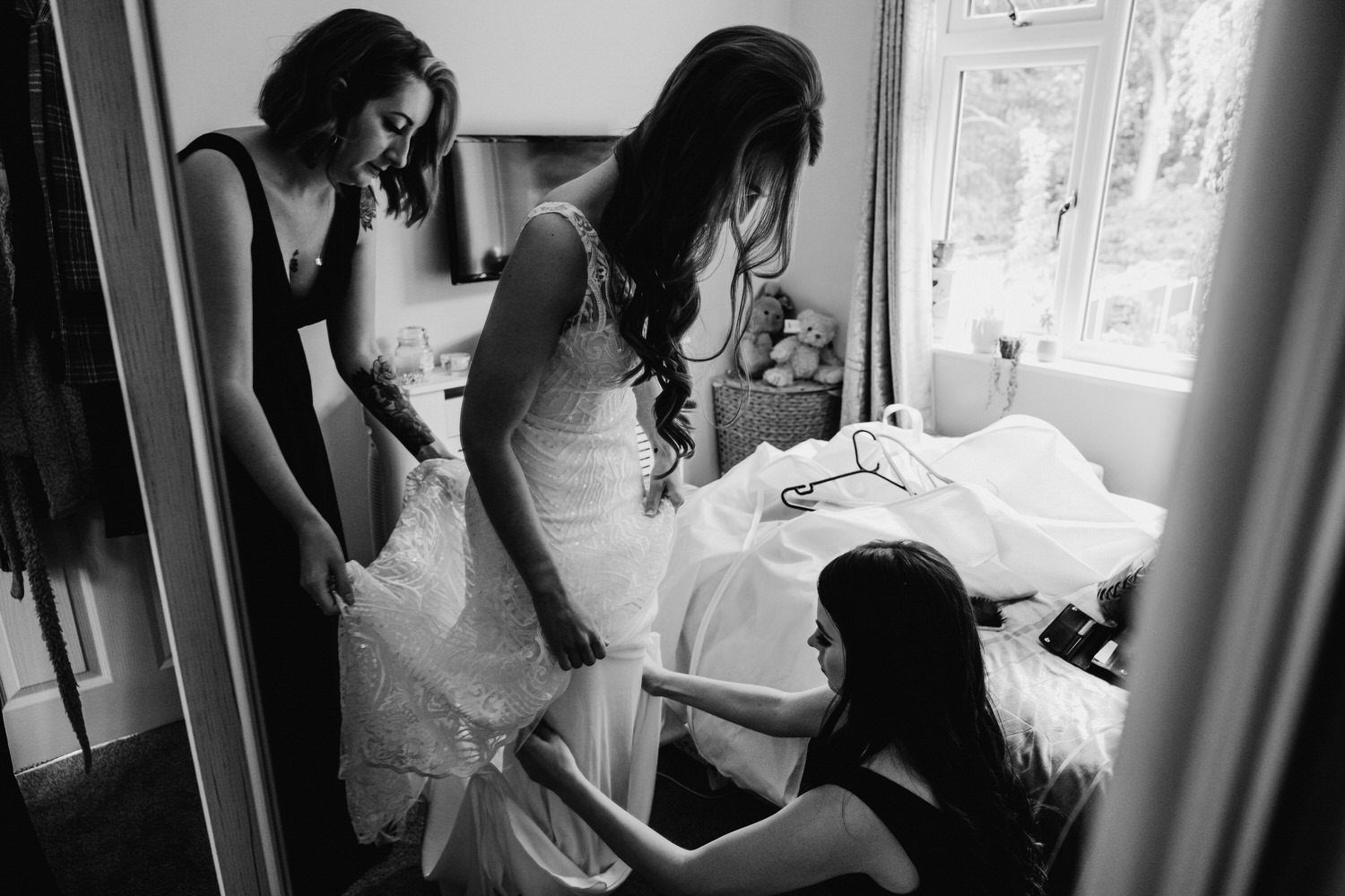 D&A-100105-2_b&w-forevergreen-wedding-photographer-nottingham.jpg