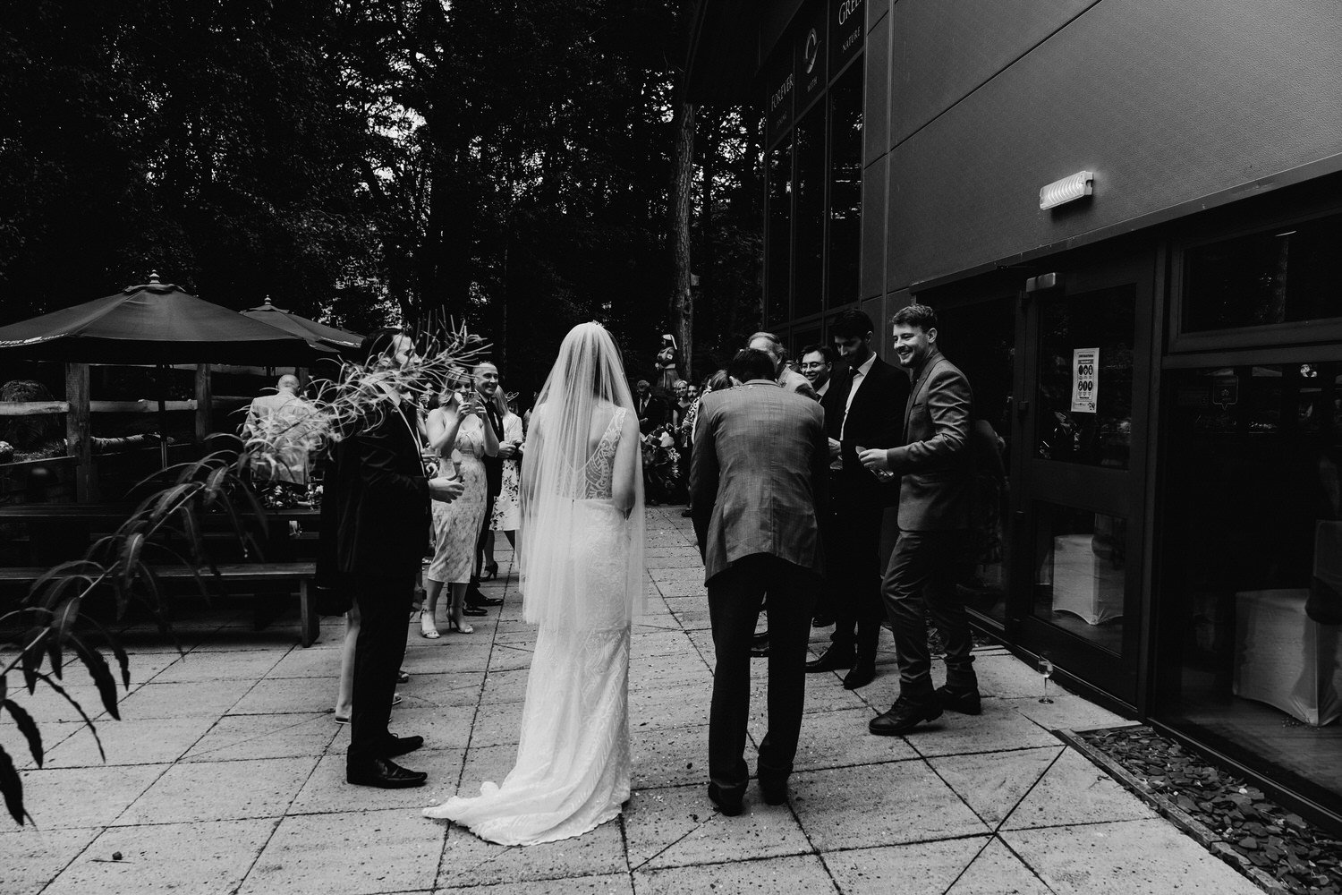 D&A-100257_b&w-forevergreen-wedding-photographer-nottingham.jpg