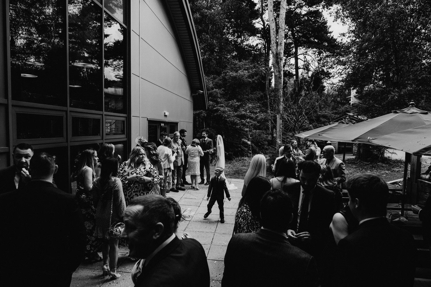 D&A-100266_b&w-forevergreen-wedding-photographer-nottingham.jpg